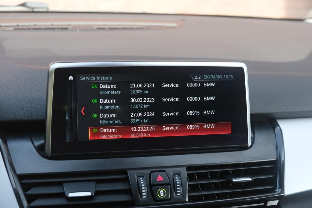 BMW 2 Serie 225xe iPerformance Active Tourer Executive | Navi | Climate | Cruise | Elektrisch Achterklep | Camera | PDC afbeelding 18