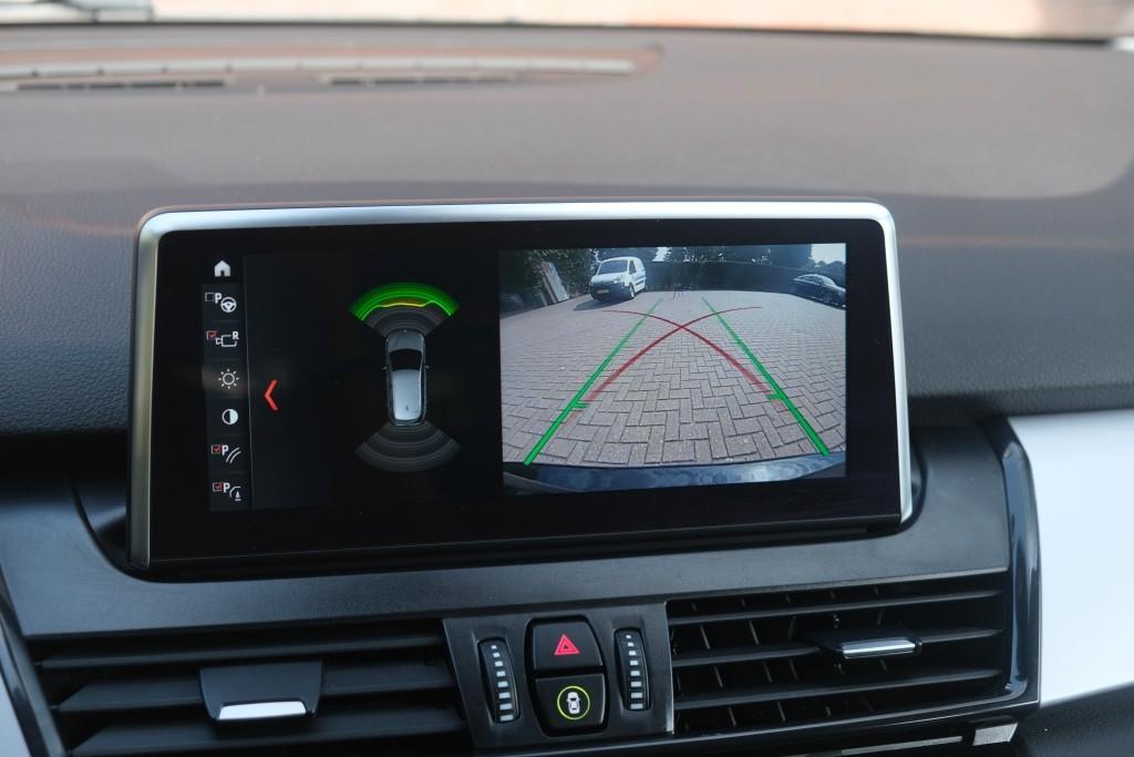 BMW 2 Serie 225xe iPerformance Active Tourer Executive | Navi | Climate | Cruise | Elektrisch Achterklep | Camera | PDC afbeelding 21