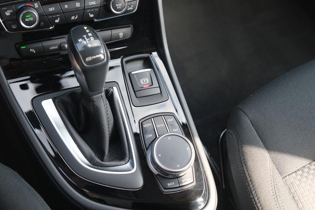 BMW 2 Serie 225xe iPerformance Active Tourer Executive | Navi | Climate | Cruise | Elektrisch Achterklep | Camera | PDC afbeelding 22
