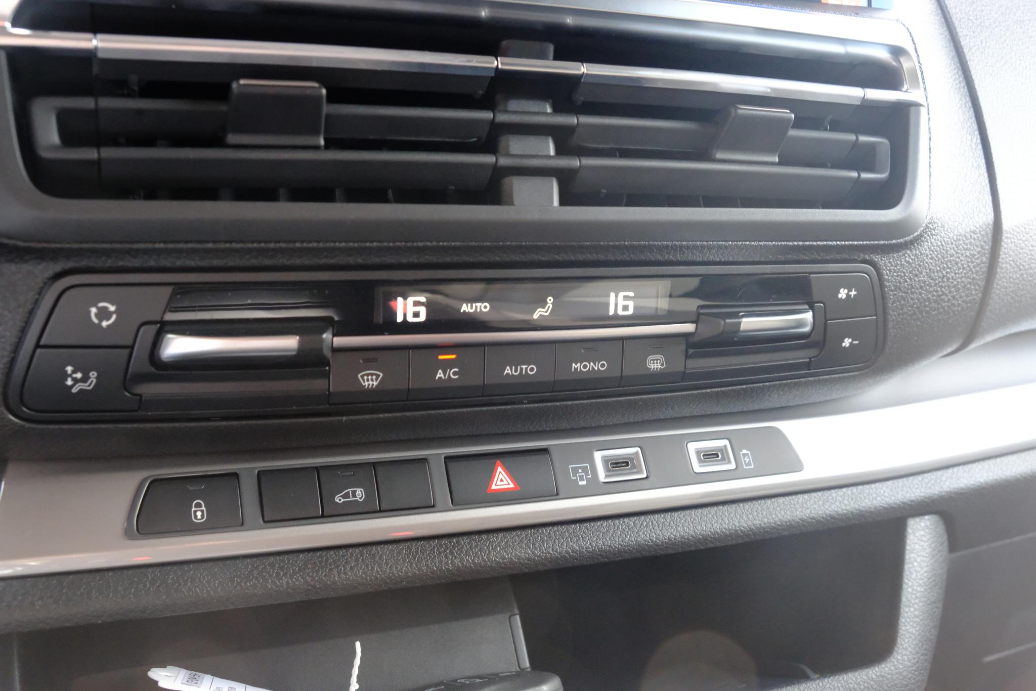 Citroën Jumpy 2.0 BlueHDi 180pk EAT8 L3 | Navi | App Connect | Climate | Cruise | Full LED | Keyless | Camera | PDC | Stuurwiel Verwarmd afbeelding 19