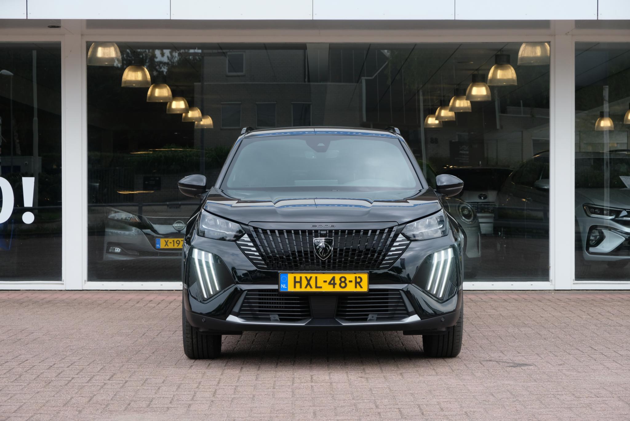 Peugeot 2008 1.2 PureTech 130pk EAT8 GT Pack | Navi | App Connect | Adaptive Cruise | Keyless | Alcantara | Camera | PDC afbeelding 4