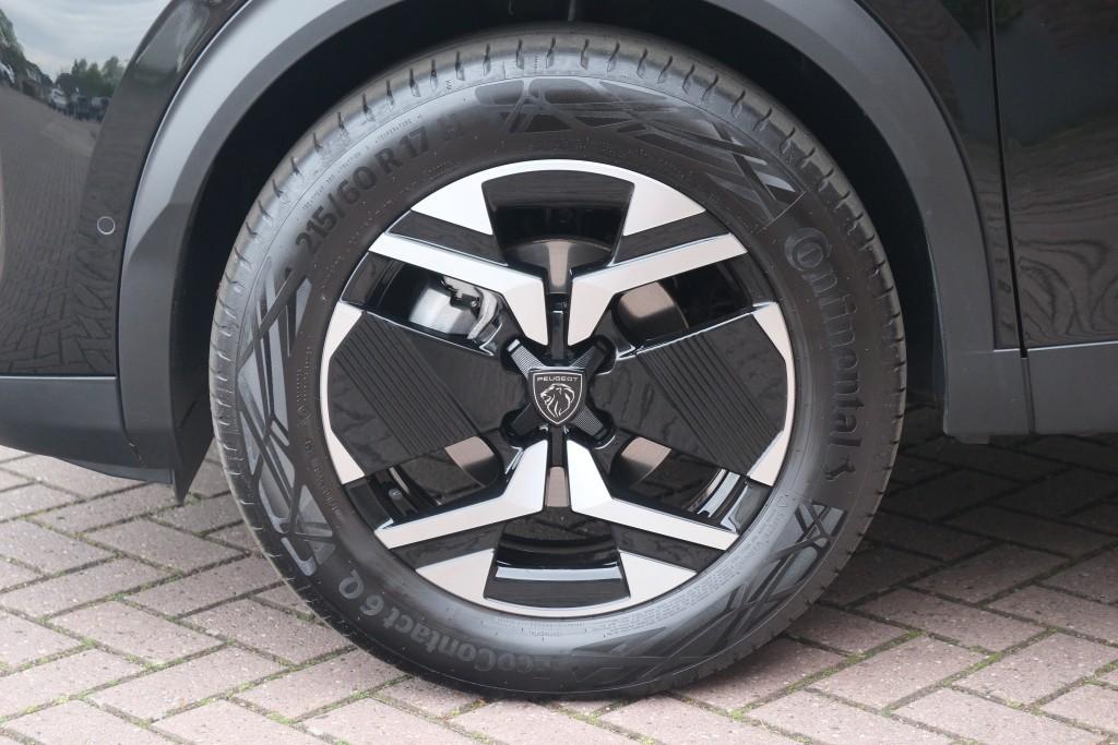 Peugeot 2008 1.2 PureTech 130pk EAT8 GT Pack | Navi | App Connect | Adaptive Cruise | Keyless | Alcantara | Camera | PDC afbeelding 34