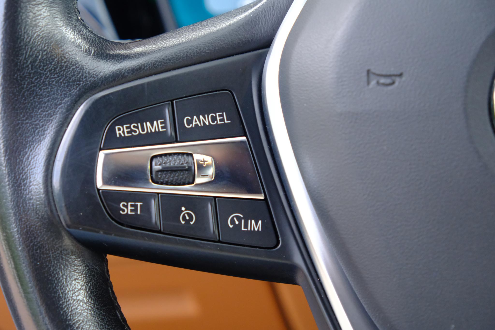 BMW 3-serie 330e eDrive Edition | Navi | App Connect | Climate | Cruise | Camera | Leder | PDC afbeelding 11