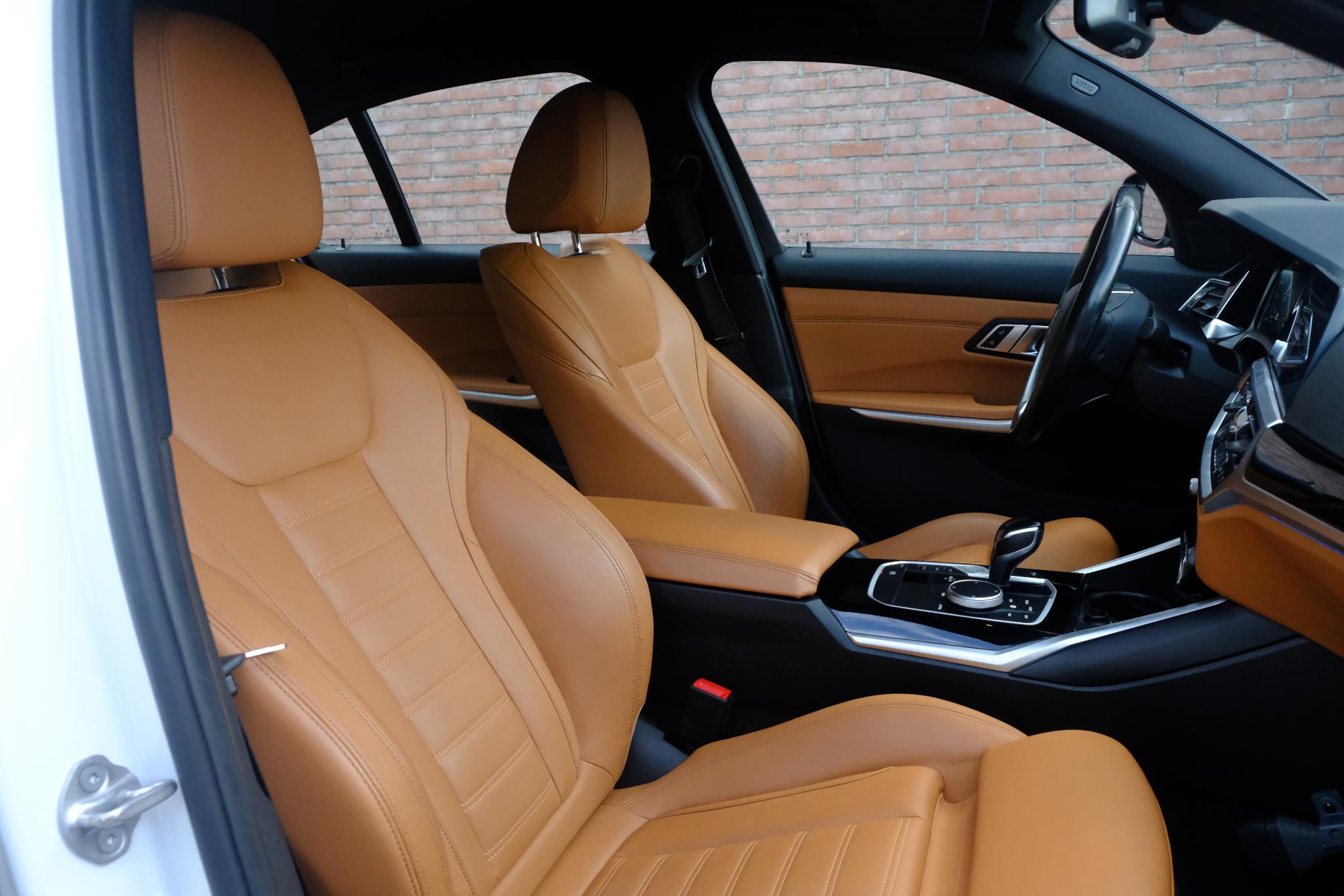 BMW 3-serie 330e eDrive Edition | Navi | App Connect | Climate | Cruise | Camera | Leder | PDC afbeelding 3