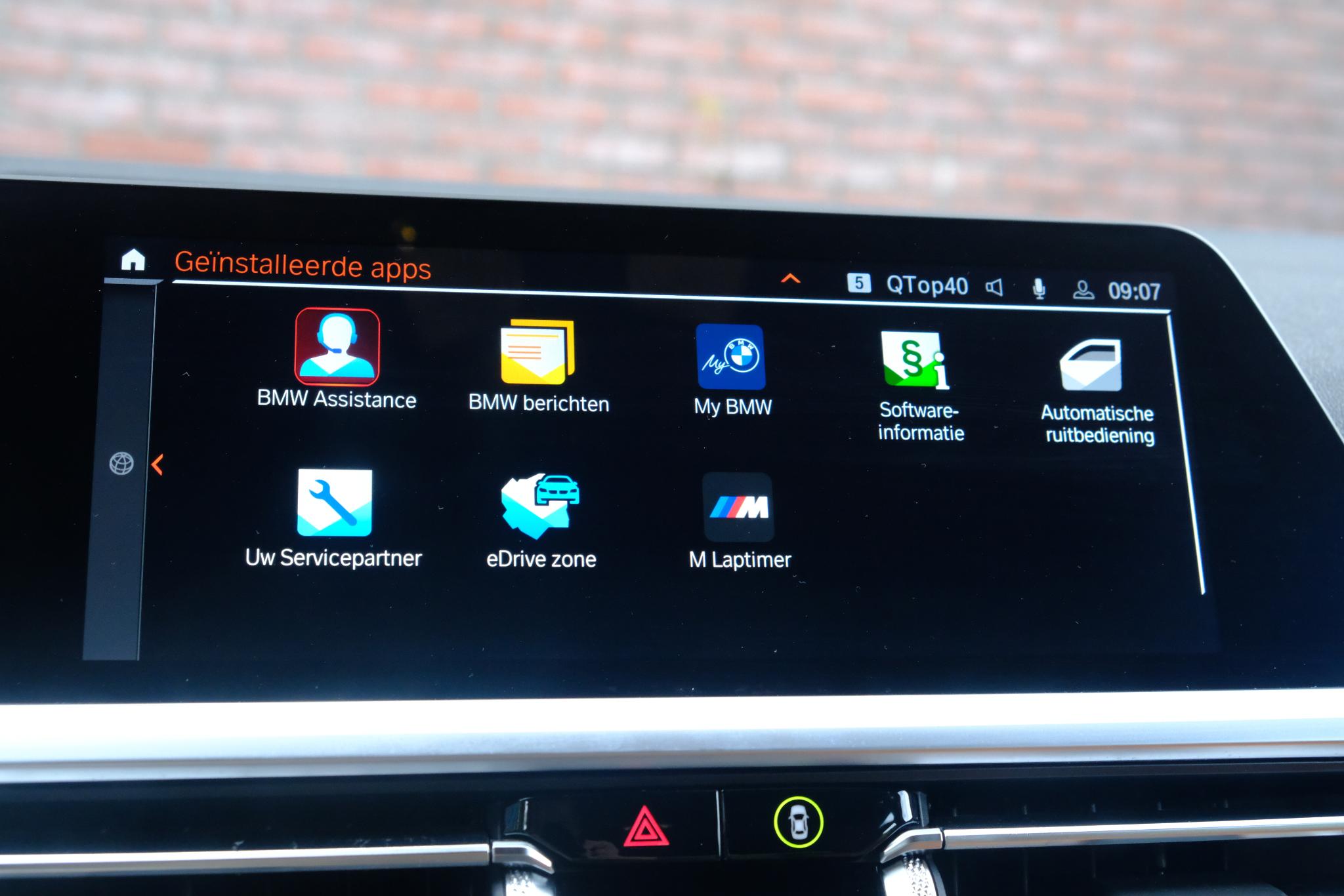 BMW 3-serie 330e eDrive Edition | Navi | App Connect | Climate | Cruise | Camera | Leder | PDC afbeelding 18