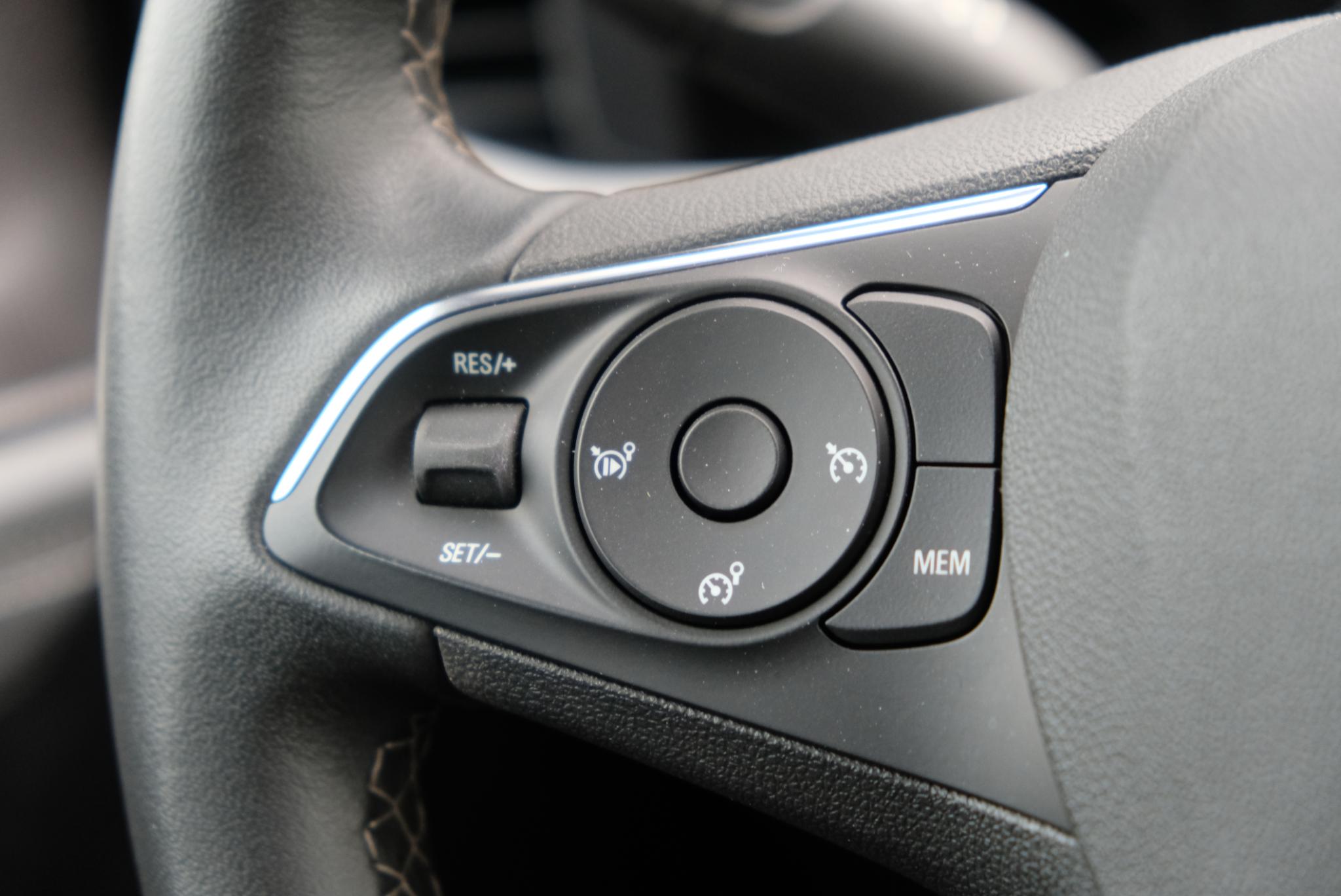 Opel Mokka 1.2 Turbo 136pk Elegance | Navi | App Connect | Climate | Cruise | Camera | Blind Spot | Keyless | PDC afbeelding 15