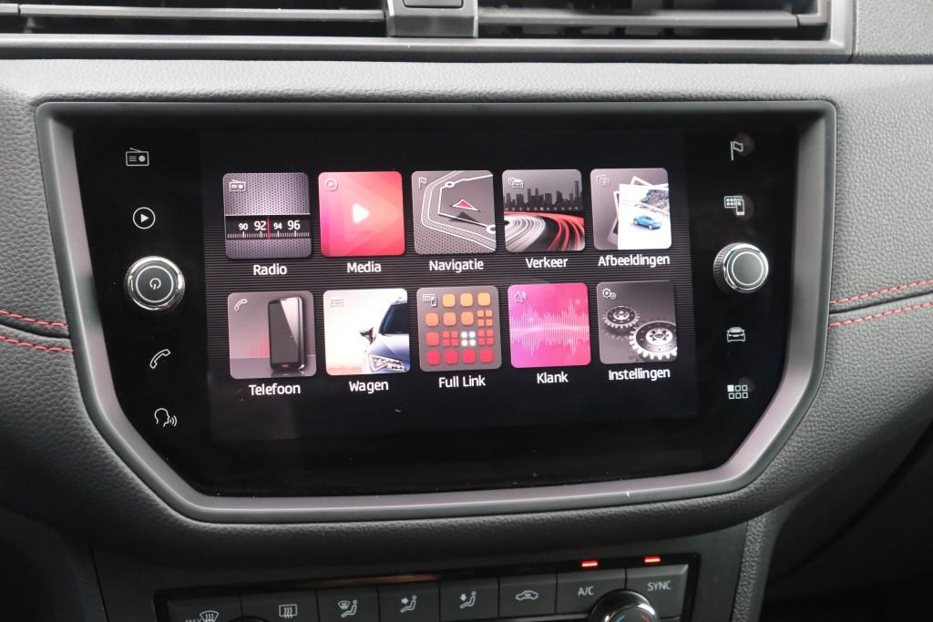 SEAT Arona 1.0 TSi 116pk DSG FR Business Intense | Navi | App Connect | Climate | Adaptive Cruise | Full LED | Stoelverwarming | PDC afbeelding 19
