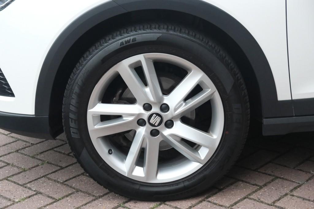 SEAT Arona 1.0 TSi 116pk DSG FR Business Intense | Navi | App Connect | Climate | Adaptive Cruise | Full LED | Stoelverwarming | PDC afbeelding 28