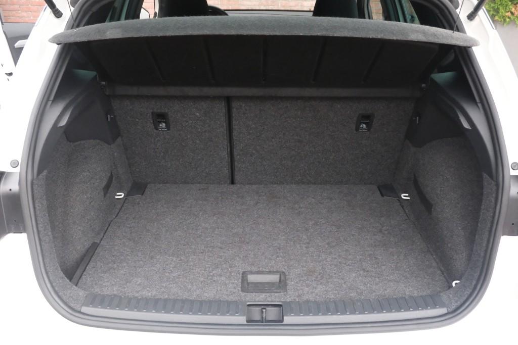 SEAT Arona 1.0 TSi 116pk DSG FR Business Intense | Navi | App Connect | Climate | Adaptive Cruise | Full LED | Stoelverwarming | PDC afbeelding 31