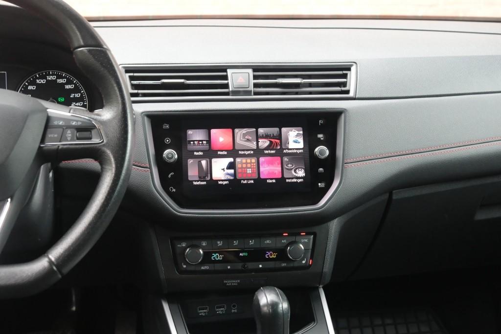 SEAT Arona 1.0 TSi 116pk DSG FR Business Intense | Navi | App Connect | Climate | Adaptive Cruise | Full LED | Stoelverwarming | PDC afbeelding 14