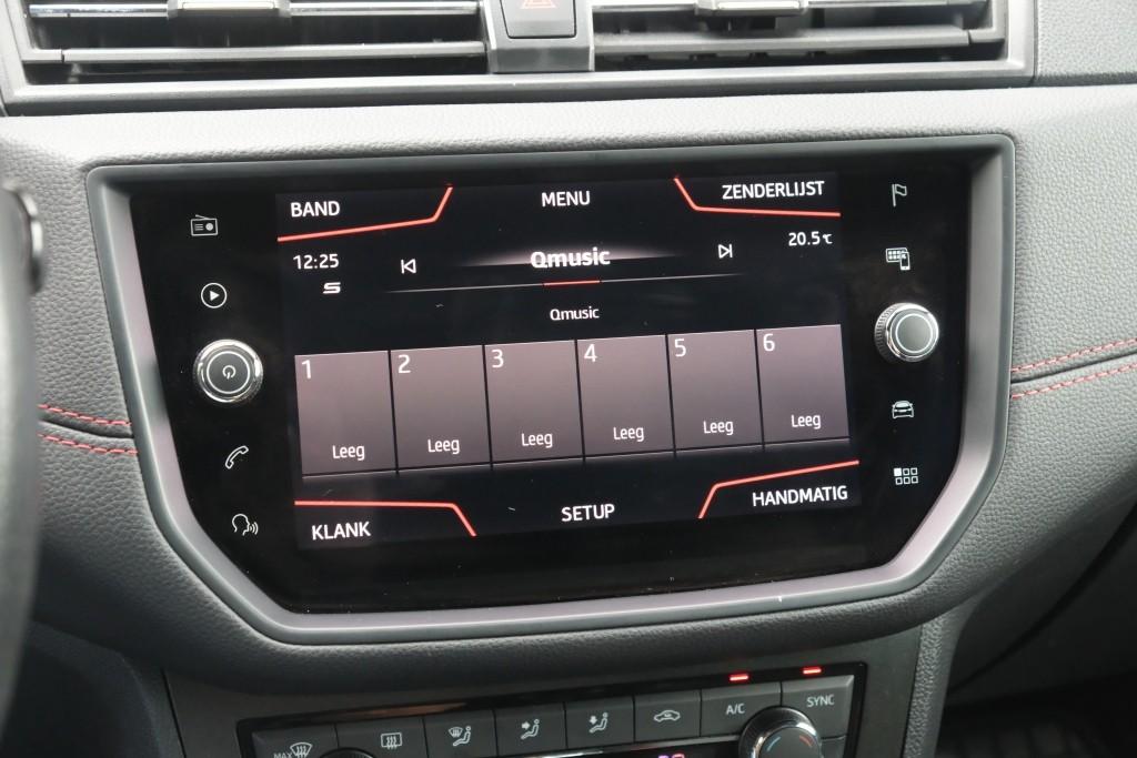 SEAT Arona 1.0 TSi 116pk DSG FR Business Intense | Navi | App Connect | Climate | Adaptive Cruise | Full LED | Stoelverwarming | PDC afbeelding 15