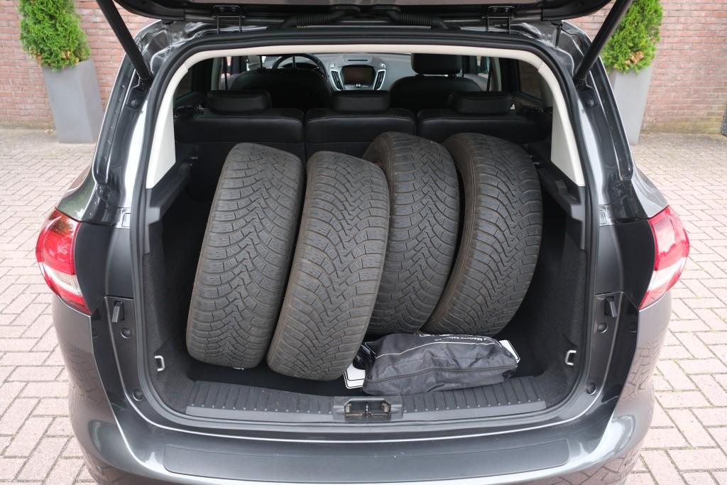 Ford C-MAX 1.5 EcoBoost 150pk Aut. Titanium | Navi | Climate | Camera | Leder | Electrische Achterklep | Trekhaak | Winter Pakket afbeelding 28