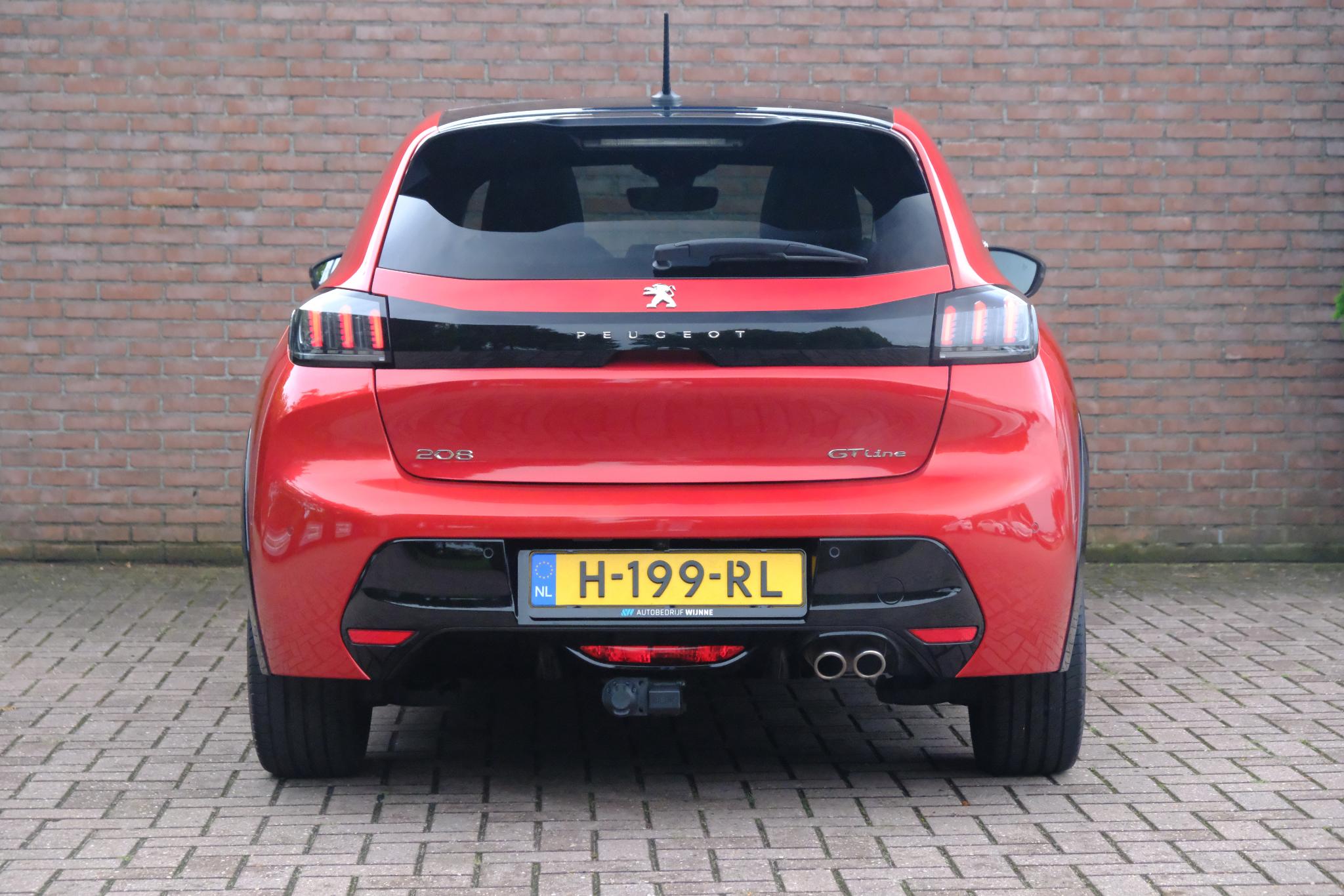 Peugeot 208 1.2 PureTech 130pk EAT8 GT-Line | Navi | App Connect | Climate | Adaptive Cruise | Panoramadak | Camera | Keyless | Blind Spot | Trekhaak afbeelding 24