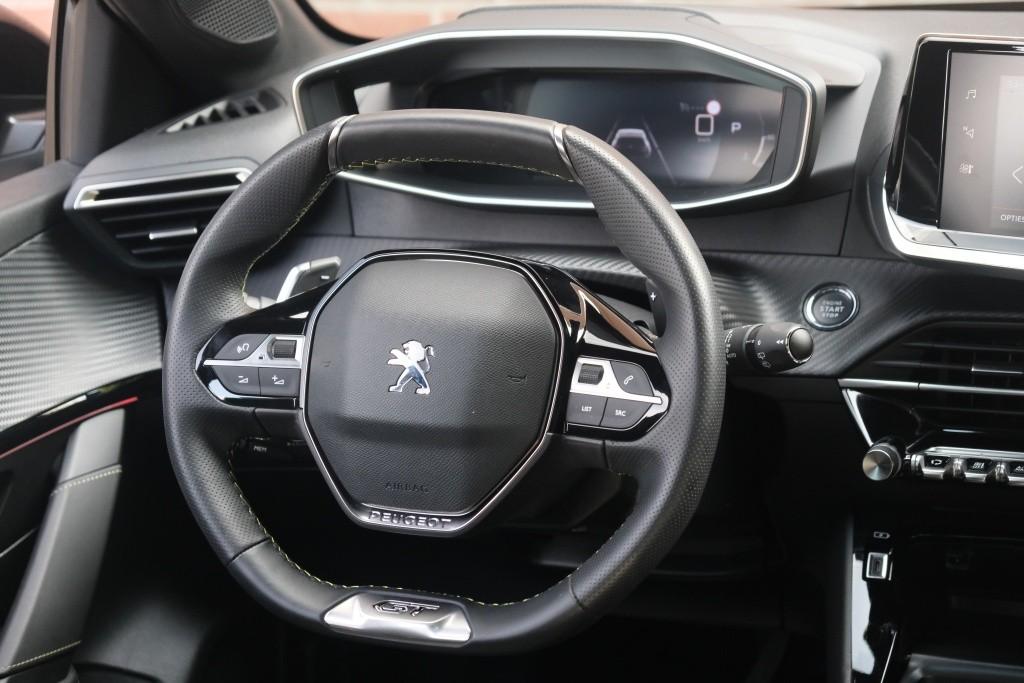 Peugeot 208 1.2 PureTech 100pk EAT8 GT | App-Connect | Navi | Climate | Panoramadak | Full LED | Camera afbeelding 12