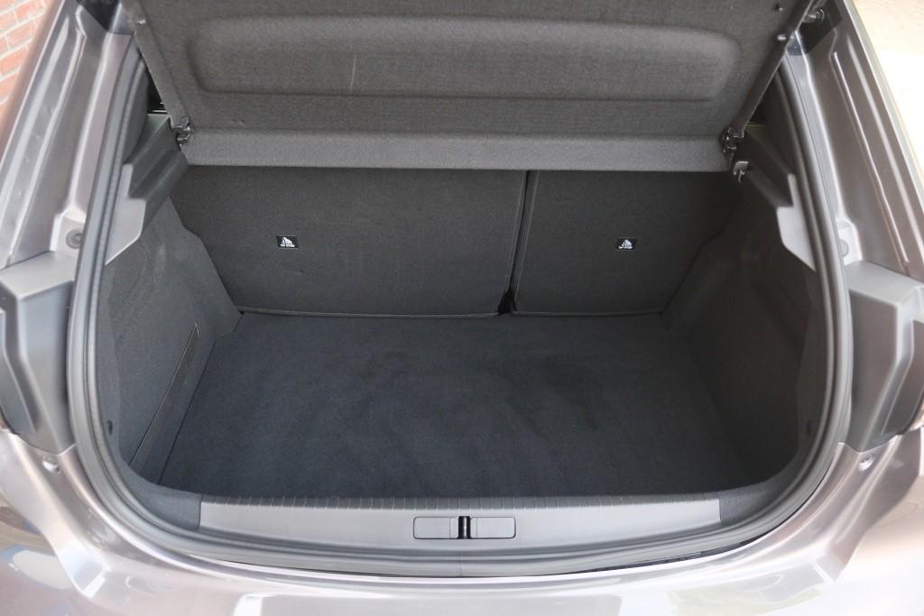 Peugeot 208 1.2 PureTech 100pk EAT8 GT | App-Connect | Navi | Climate | Panoramadak | Full LED | Camera afbeelding 27