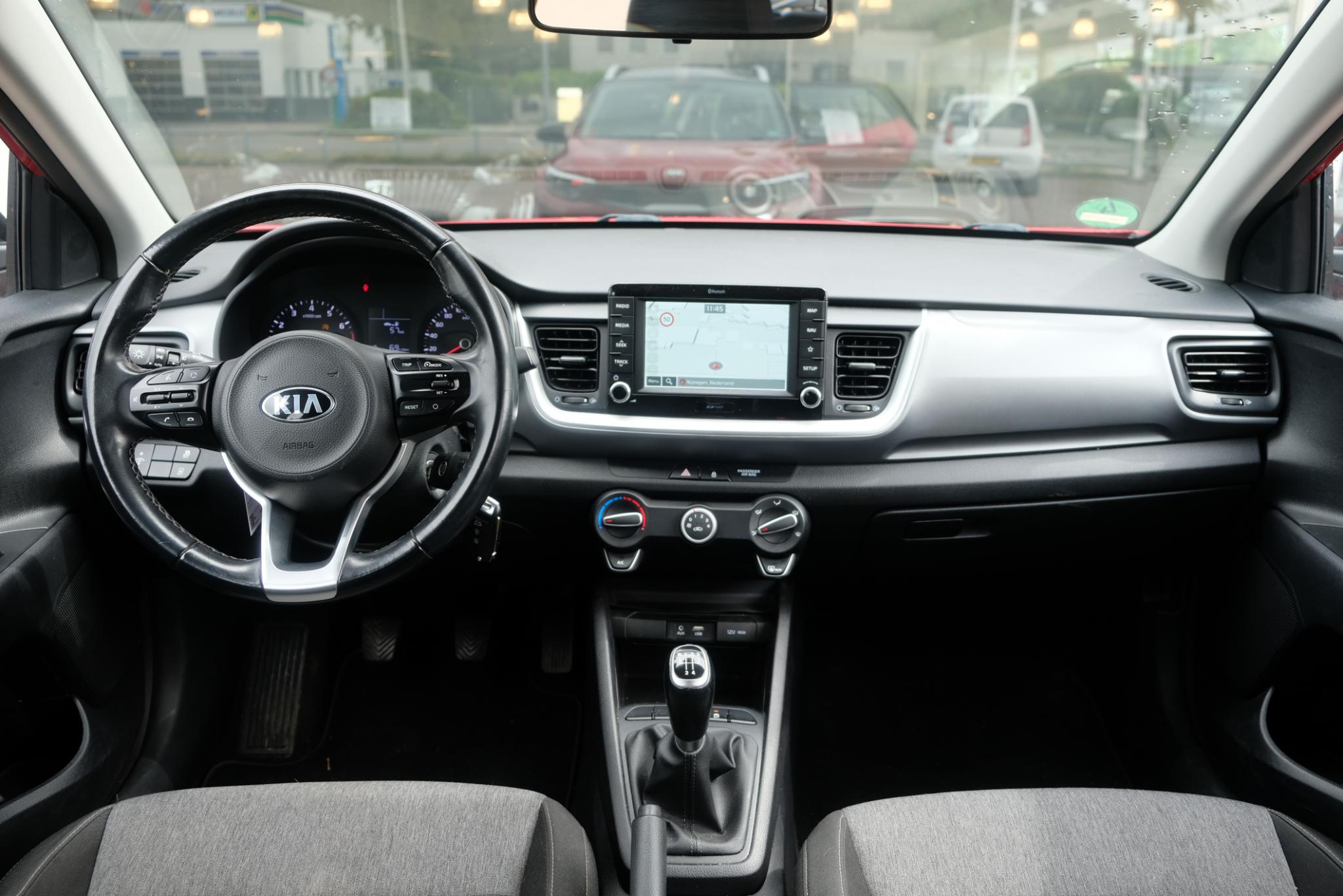 Kia Stonic 1.0 T-GDi 100pk DynamicLine | Navi | Trekhaak | Camera | Cruise afbeelding 2