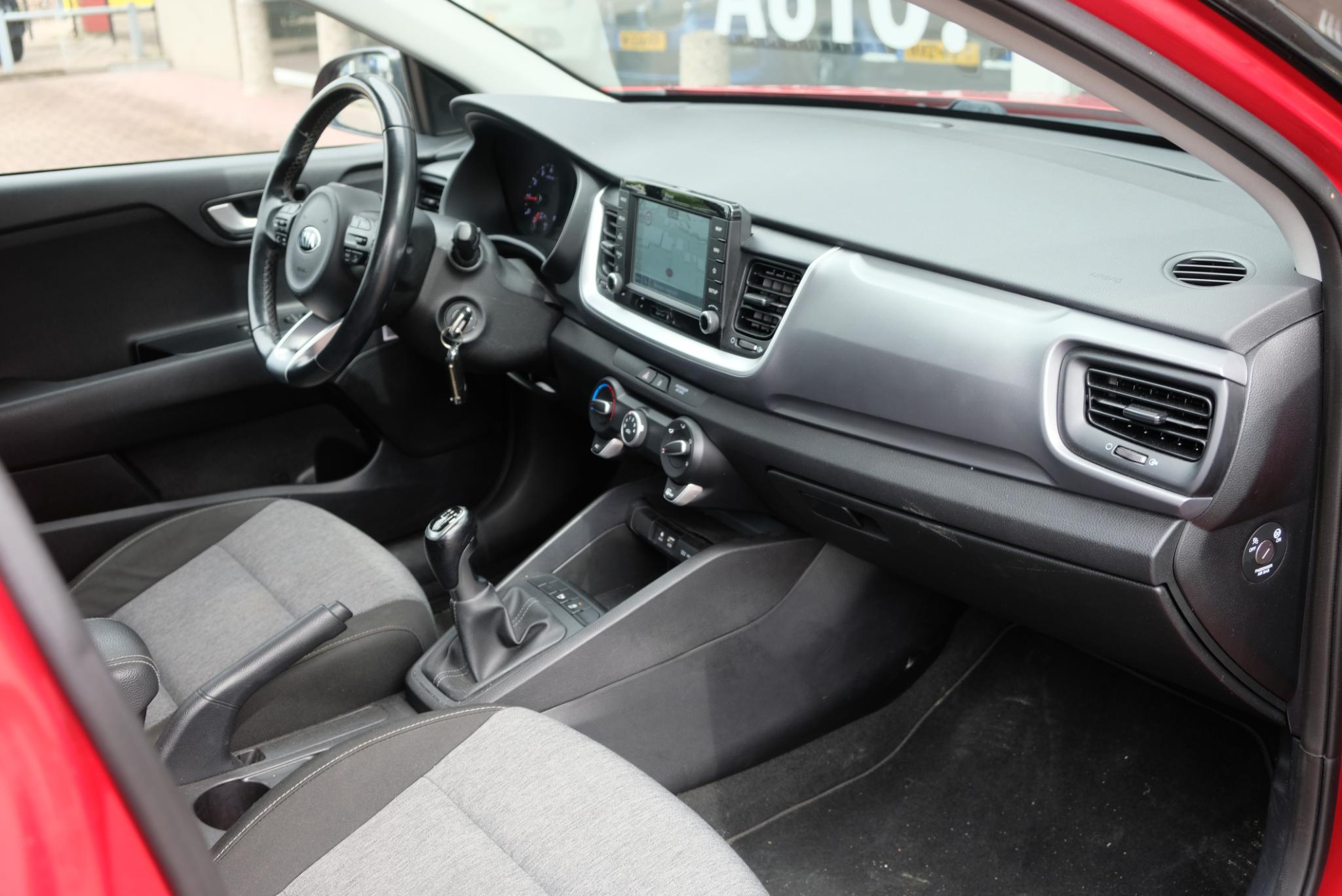 Kia Stonic 1.0 T-GDi 100pk DynamicLine | Navi | Trekhaak | Camera | Cruise afbeelding 8
