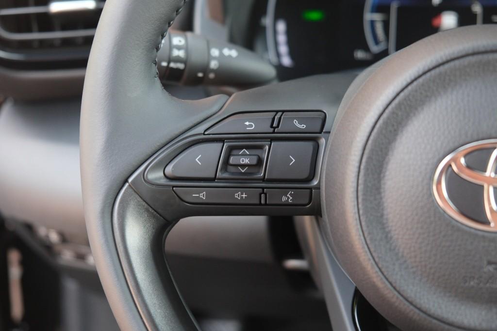 Toyota Yaris Cross 1.5 Hybrid 130pk CVT Teamplayer | App Connect | Climate | Adaptive Cruise | Full LED | Camera | Keyless | Blind Spot | Stoelverwarming afbeelding 9