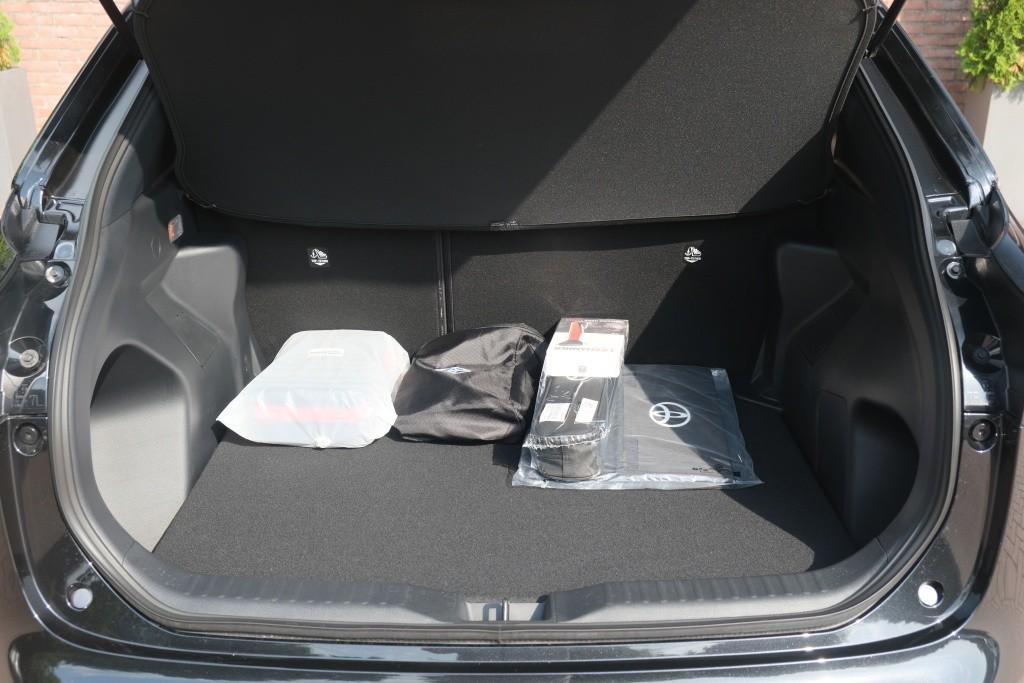 Toyota Yaris Cross 1.5 Hybrid 130pk CVT Teamplayer | App Connect | Climate | Adaptive Cruise | Full LED | Camera | Keyless | Blind Spot | Stoelverwarming afbeelding 30