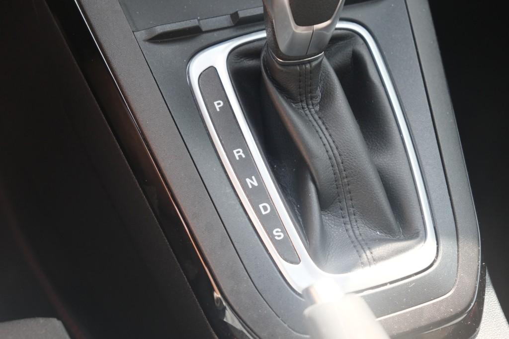 Ford Puma 1.0 EcoBoost Hybrid 125pk Aut. ST-Line | Nieuw Model ! | Navi | Climate | Adaptive Cruise | Camera | Panoramadak | Elektrische Achterklep | Winter Pakket afbeelding 25