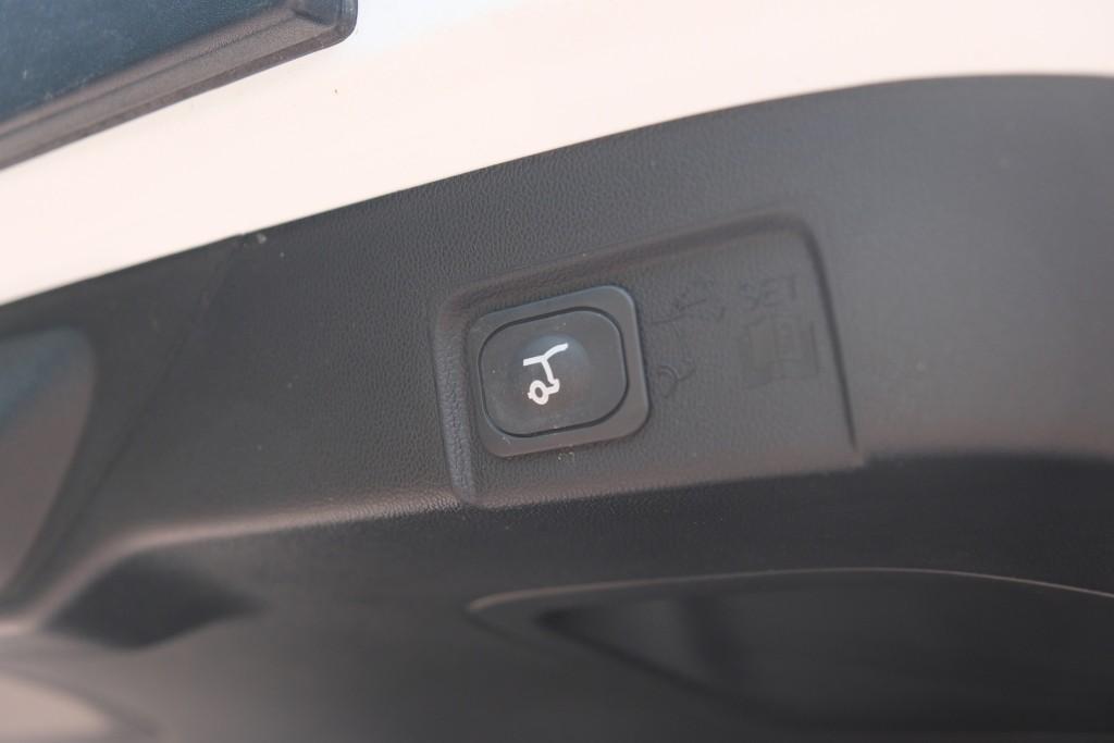 Ford Puma 1.0 EcoBoost Hybrid 125pk Aut. ST-Line | Nieuw Model ! | Navi | Climate | Adaptive Cruise | Camera | Panoramadak | Elektrische Achterklep | Winter Pakket afbeelding 36