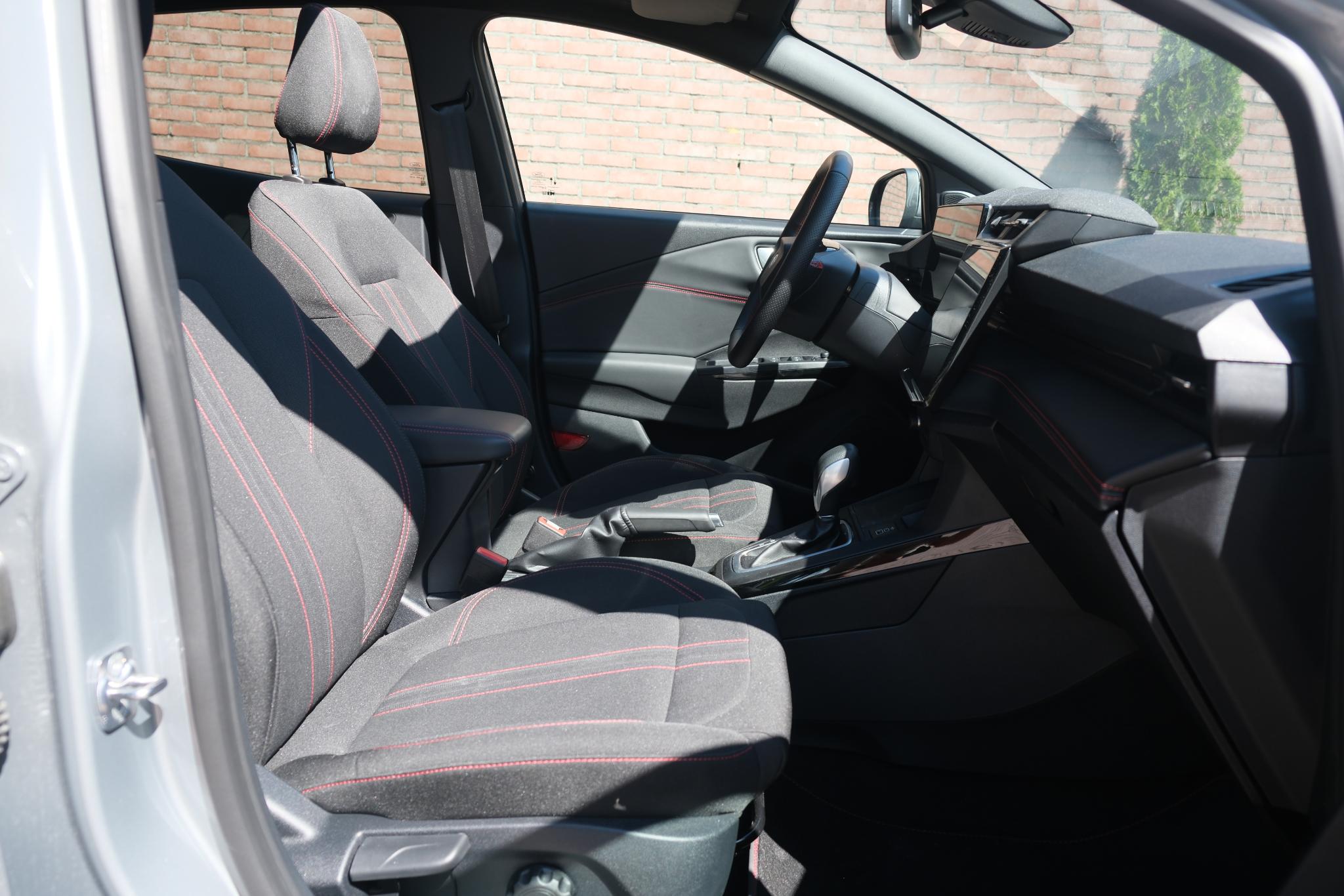 Ford Puma 1.0 EcoBoost Hybrid 125pk Aut. ST-Line | Nieuw Model ! | Navi | Climate | Adaptive Cruise | Camera | Panoramadak | Elektrische Achterklep | Trekhaak | Winter Pakket afbeelding 3