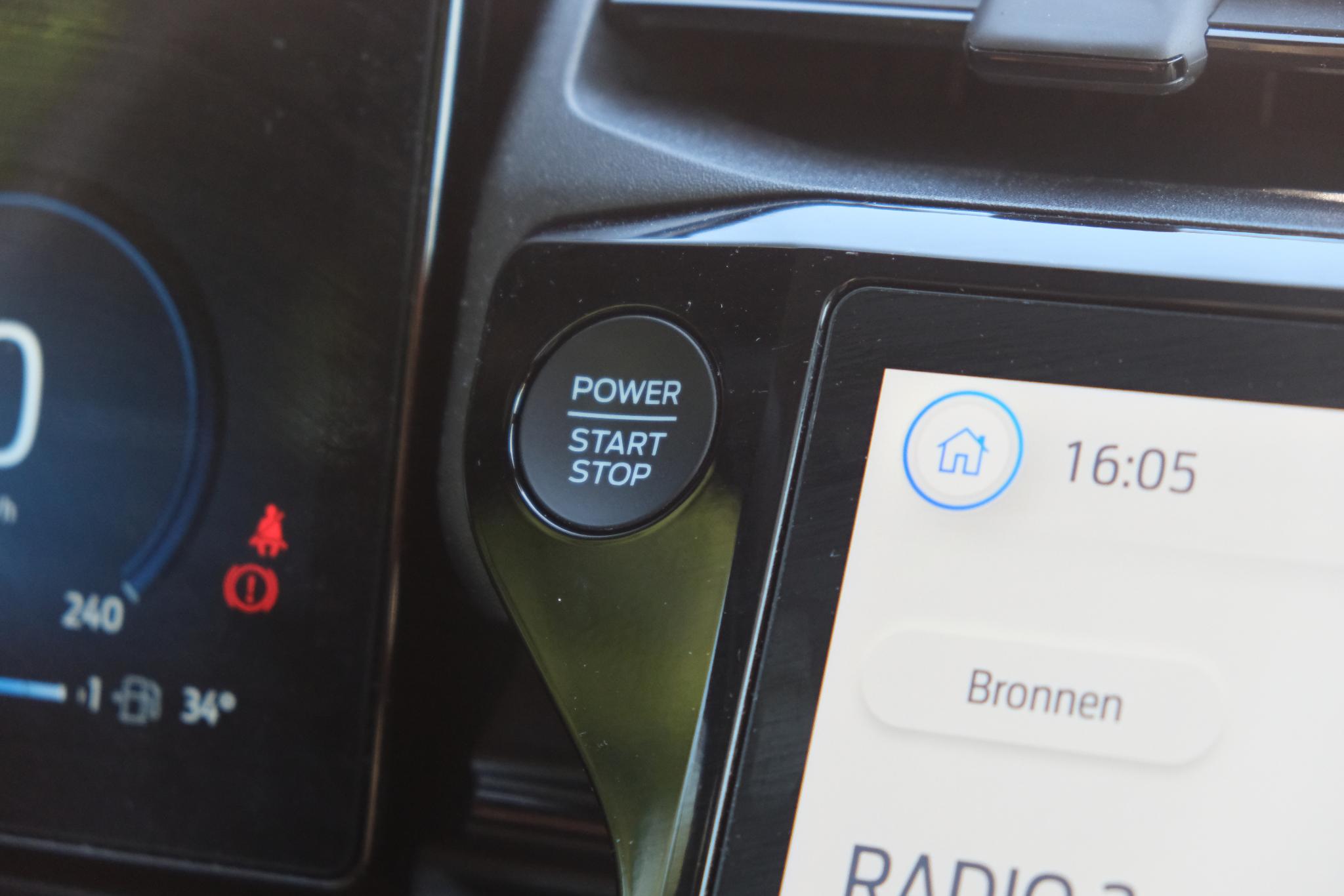 Ford Puma 1.0 EcoBoost Hybrid 125pk Aut. ST-Line | Nieuw Model ! | Navi | Climate | Adaptive Cruise | Camera | Panoramadak | Elektrische Achterklep | Trekhaak | Winter Pakket afbeelding 20