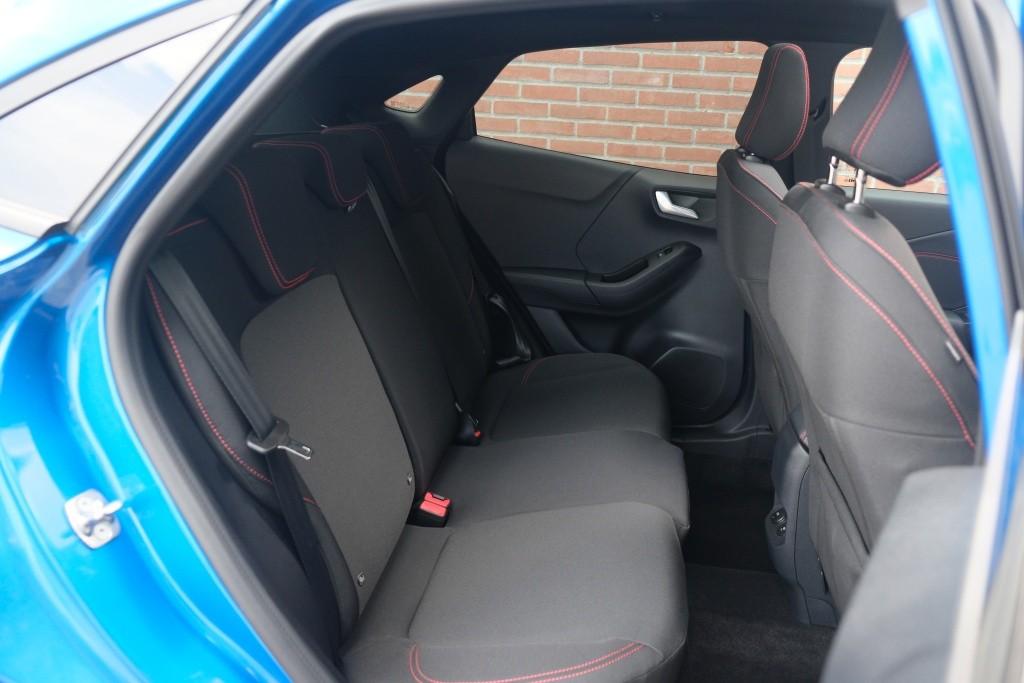 Ford Puma 1.0 EcoBoost Hybrid 125pk Aut. ST-Line | Nieuw Model ! | Navi | Climate | Adaptive Cruise | Camera | Panoramadak | Elektrische Achterklep | Trekhaak | Winter Pakket afbeelding 3