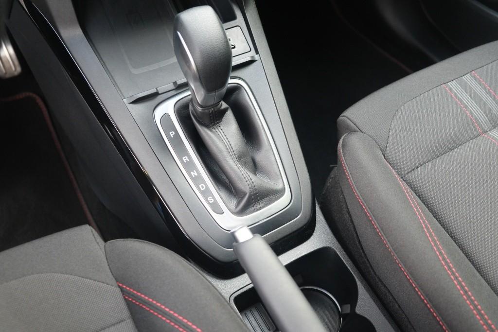 Ford Puma 1.0 EcoBoost Hybrid 125pk Aut. ST-Line | Nieuw Model ! | Navi | Climate | Adaptive Cruise | Camera | Panoramadak | Elektrische Achterklep | Trekhaak | Winter Pakket afbeelding 20