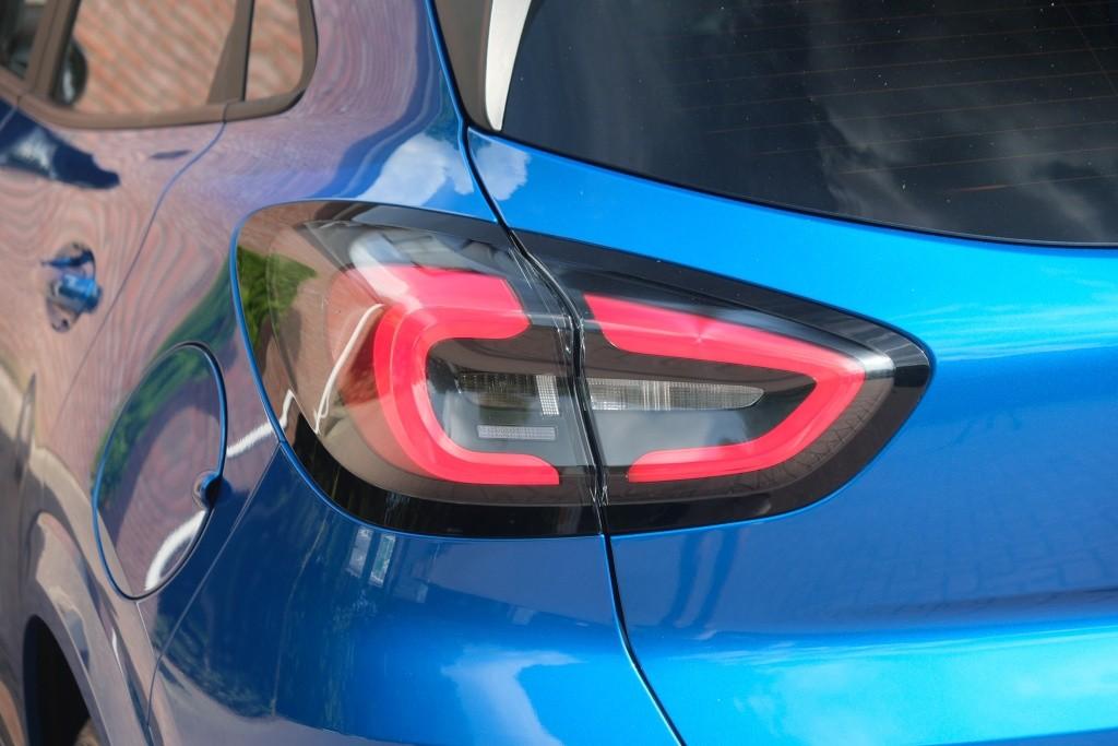 Ford Puma 1.0 EcoBoost Hybrid 125pk Aut. ST-Line | Nieuw Model ! | Navi | Climate | Adaptive Cruise | Camera | Panoramadak | Elektrische Achterklep | Trekhaak | Winter Pakket afbeelding 24