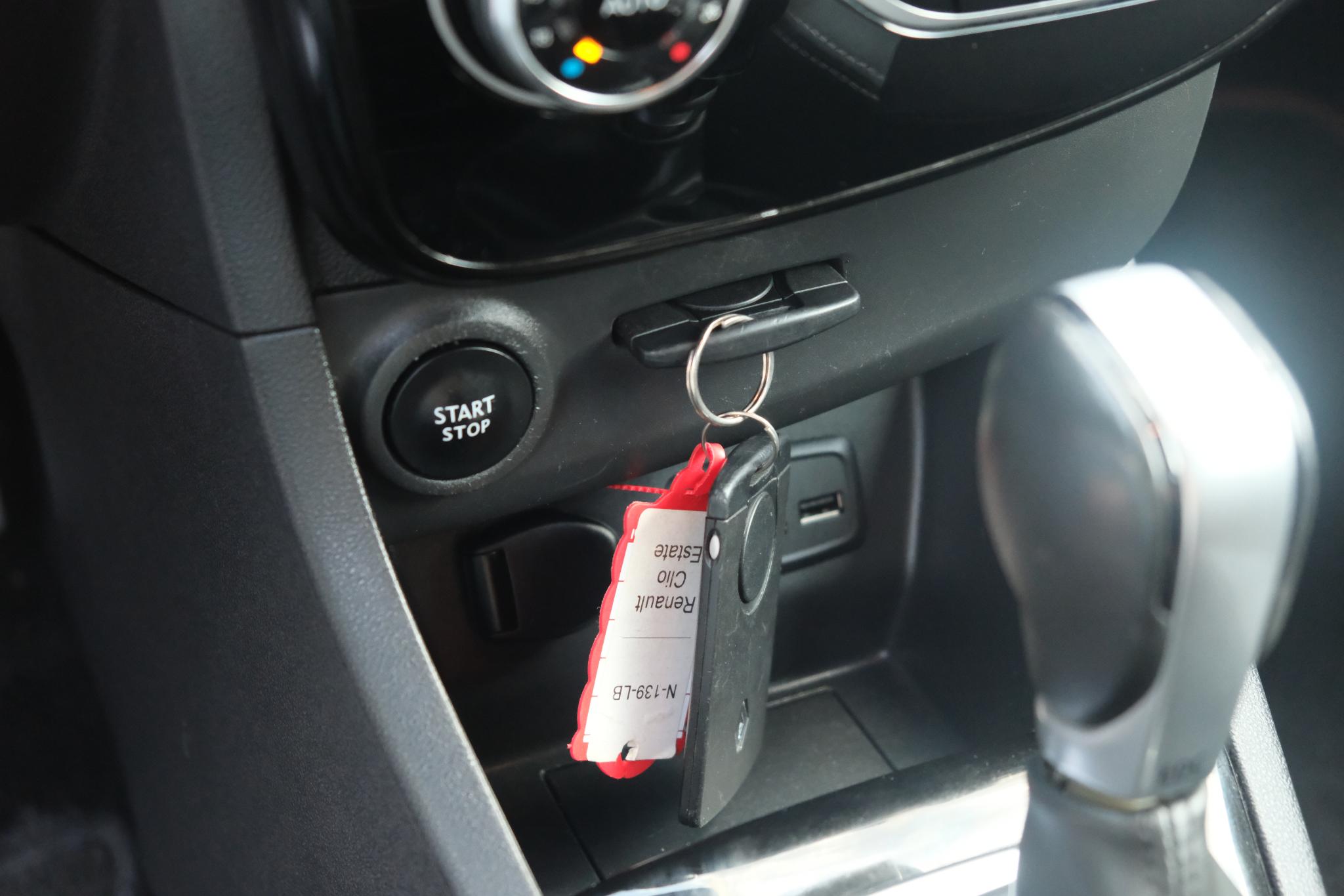 Renault Clio 1.2 TCe 120pk EDC Estate Dynamique | Navi | Climate | Cruise | Keyless | PDC afbeelding 21