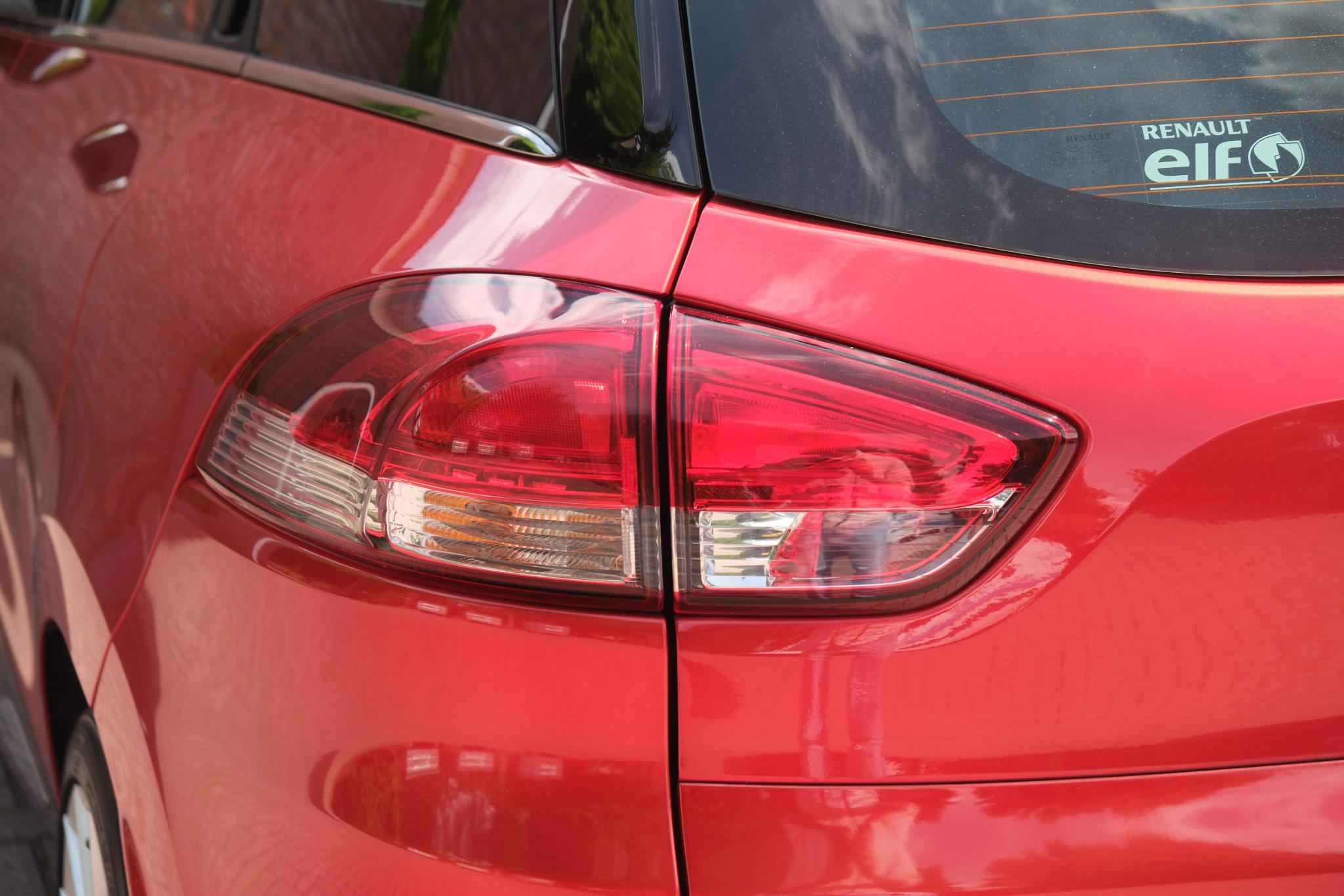 Renault Clio 1.2 TCe 120pk EDC Estate Dynamique | Navi | Climate | Cruise | Keyless | PDC afbeelding 28
