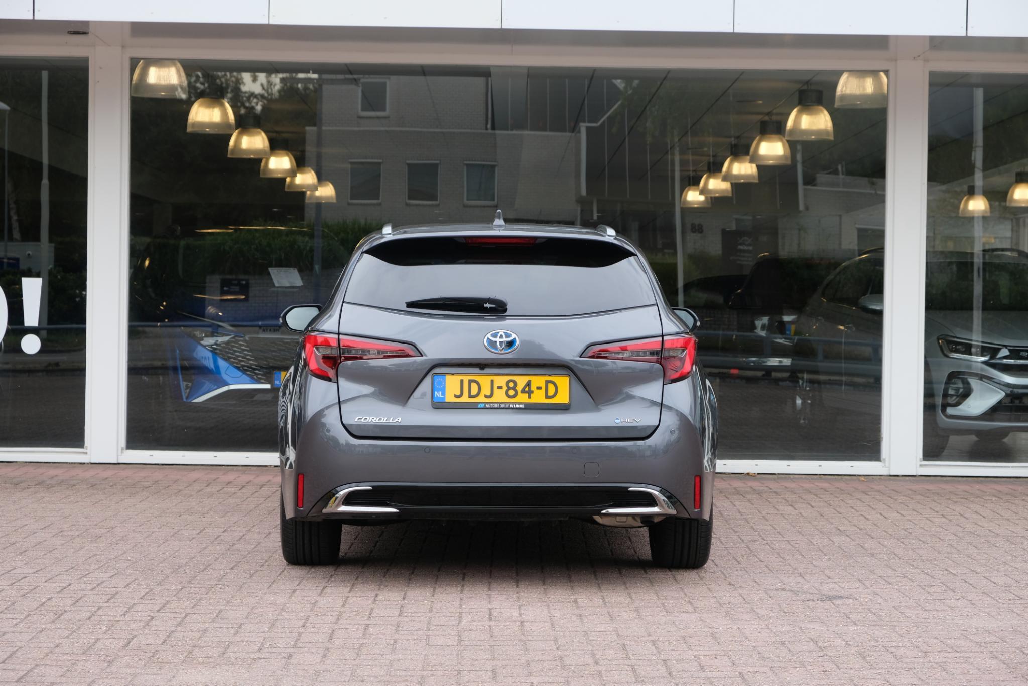 Toyota Corolla 1.8 Hybrid 140pk CVT Touring Sport Dynamic Toyota Corolla 1.8 Hybrid 140pk CVT Touring Sports First Edition | Navi | Climate | Adaptive Cruise | Keyless | Camera | Elektrische Achterklep afbeelding 5