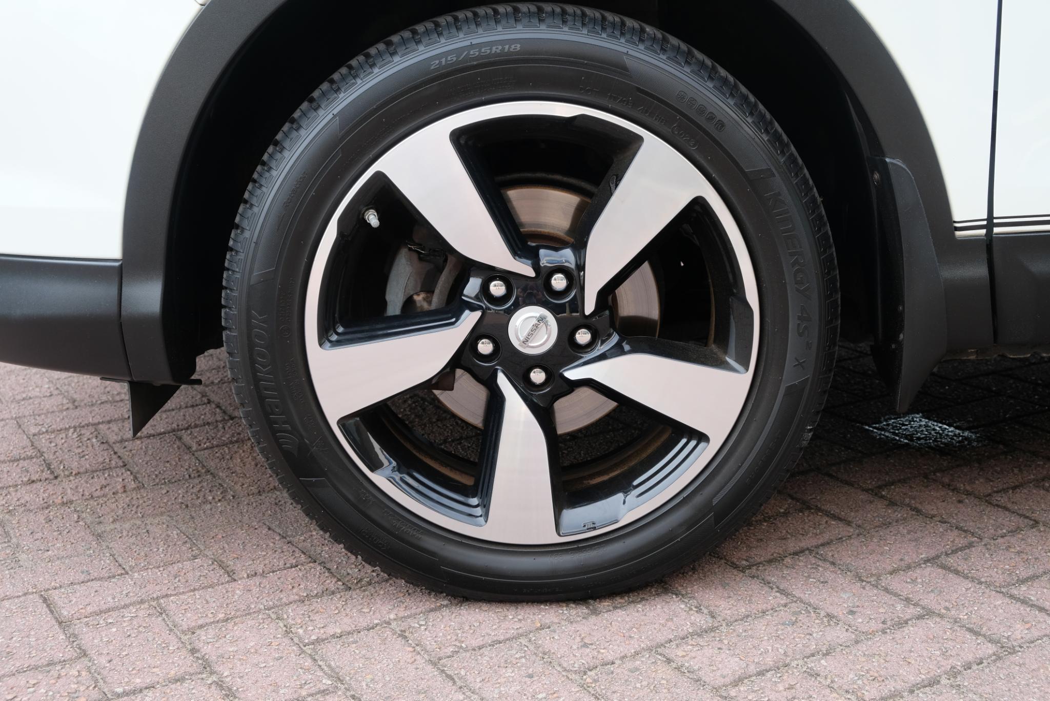 Nissan QASHQAI 1.2 DIG-T 115pk N-Connecta | Climate | 360° Camera | Navi | Panoramadak afbeelding 19