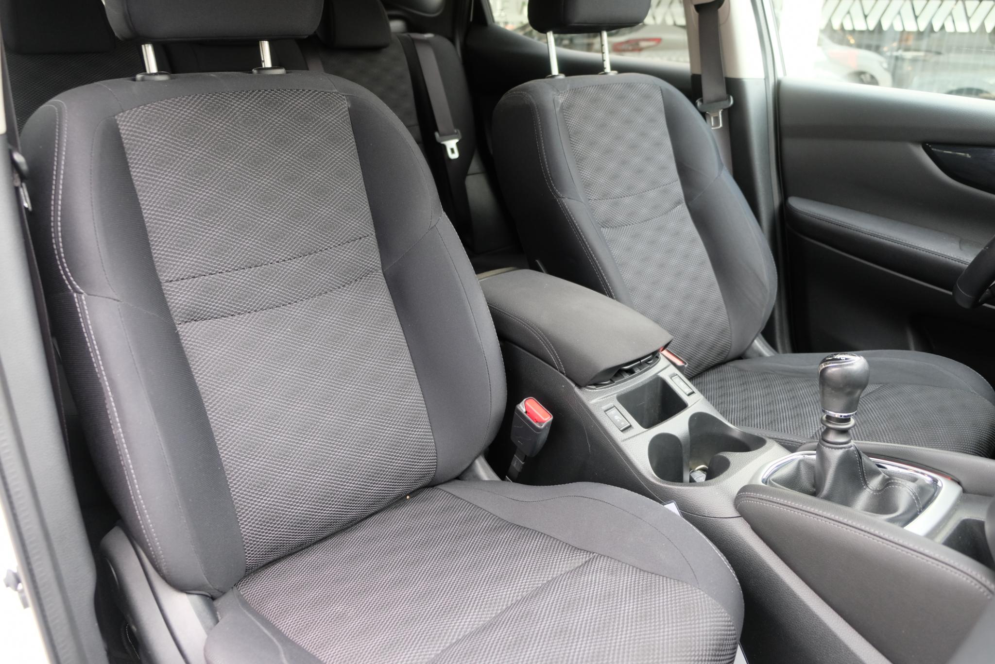 Nissan QASHQAI 1.2 DIG-T 115pk N-Connecta | Climate | 360° Camera | Navi | Panoramadak afbeelding 8