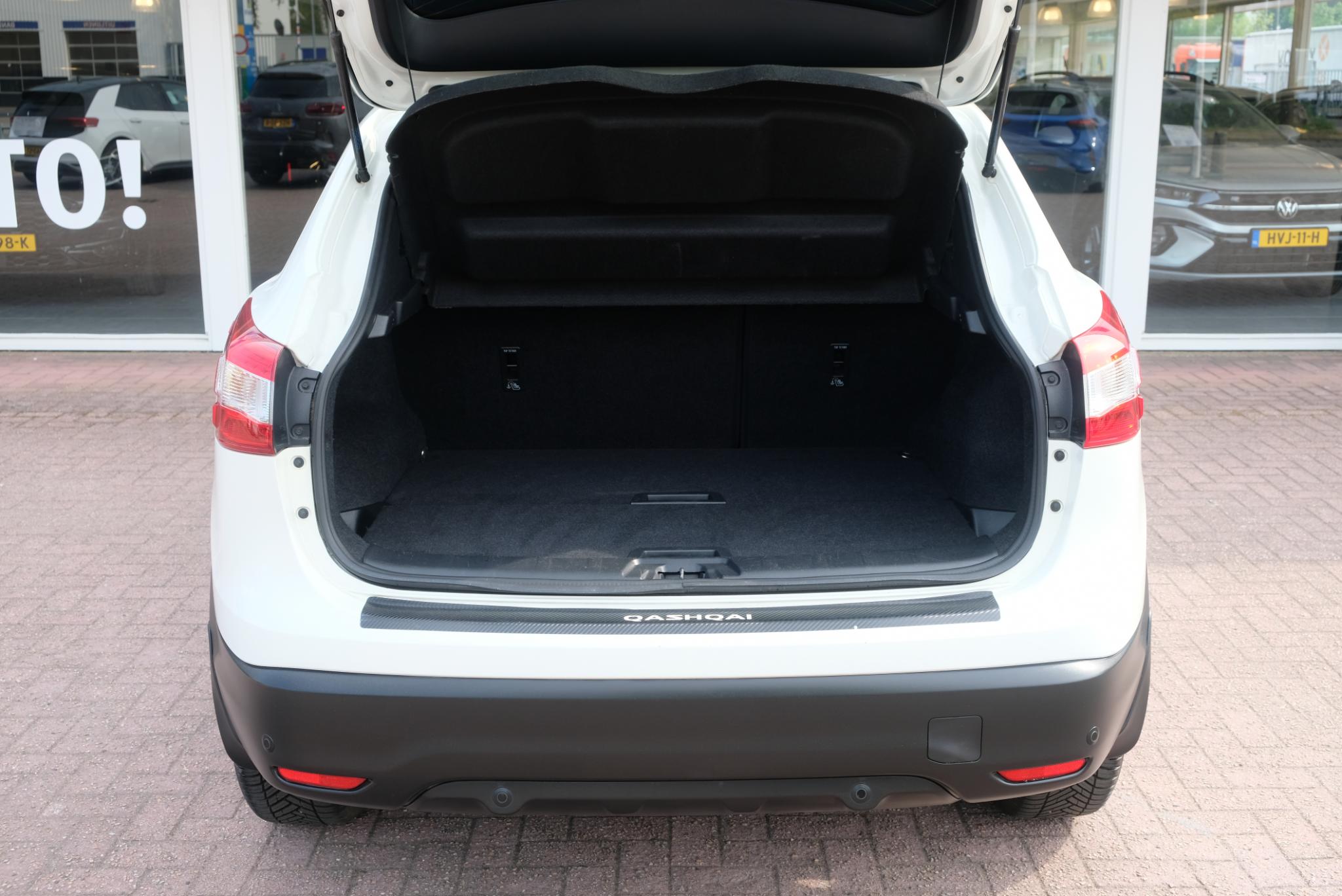 Nissan QASHQAI 1.2 DIG-T 115pk N-Connecta | Climate | 360° Camera | Navi | Panoramadak afbeelding 23
