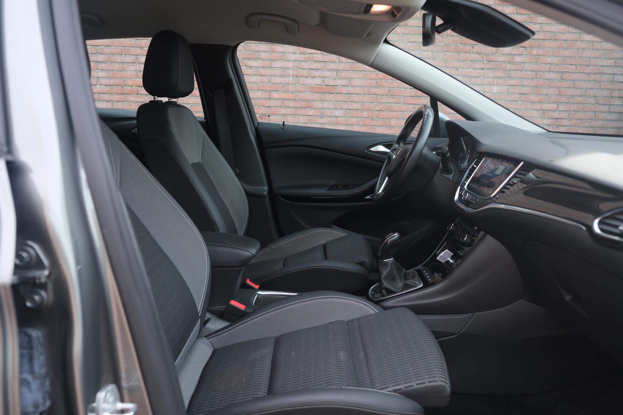 Opel Astra 1.2 Turbo 130pk 5-drs Elegance | Navi | App Connect | Climate | Cruise | Keyless | Camera | PDC | Trekhaak afbeelding 3