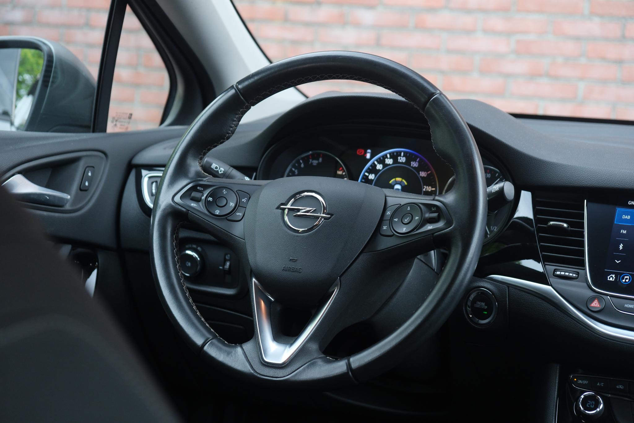 Opel Astra 1.2 Turbo 130pk 5-drs Elegance | Navi | App Connect | Climate | Cruise | Keyless | Camera | PDC | Trekhaak afbeelding 9