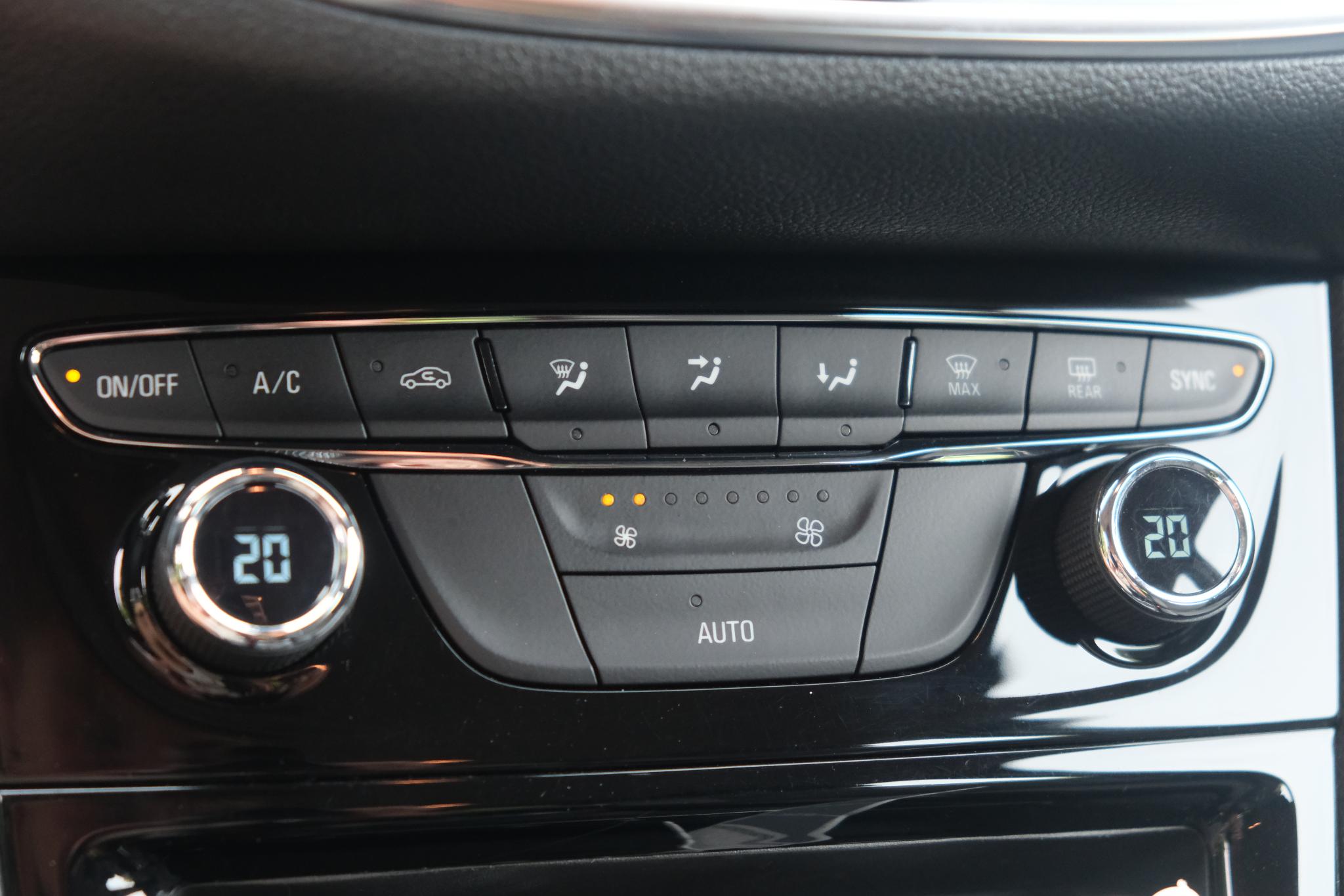 Opel Astra 1.2 Turbo 130pk 5-drs Elegance | Navi | App Connect | Climate | Cruise | Keyless | Camera | PDC | Trekhaak afbeelding 20