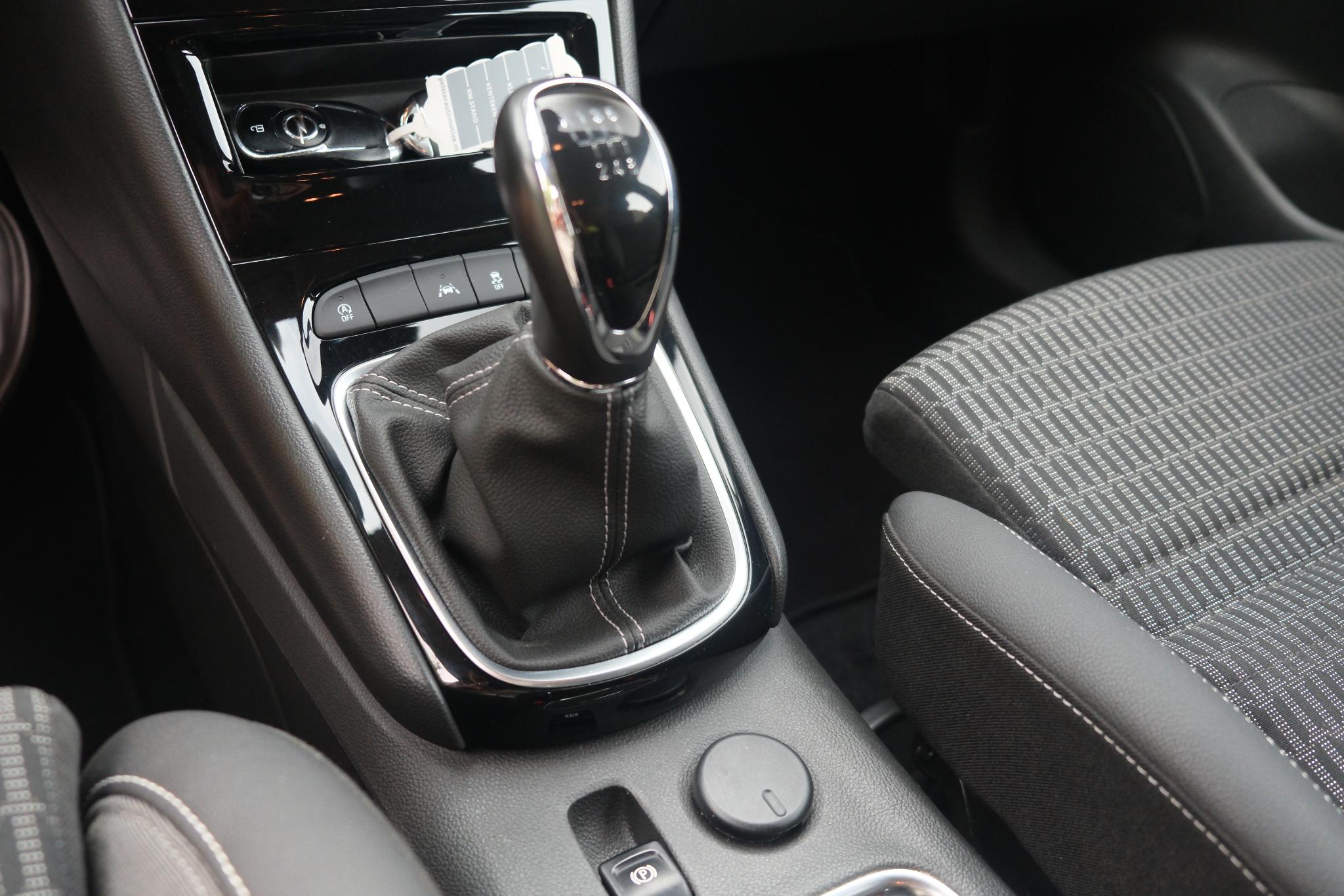 Opel Astra 1.2 Turbo 130pk 5-drs Elegance | Navi | App Connect | Climate | Cruise | Keyless | Camera | PDC | Trekhaak afbeelding 22