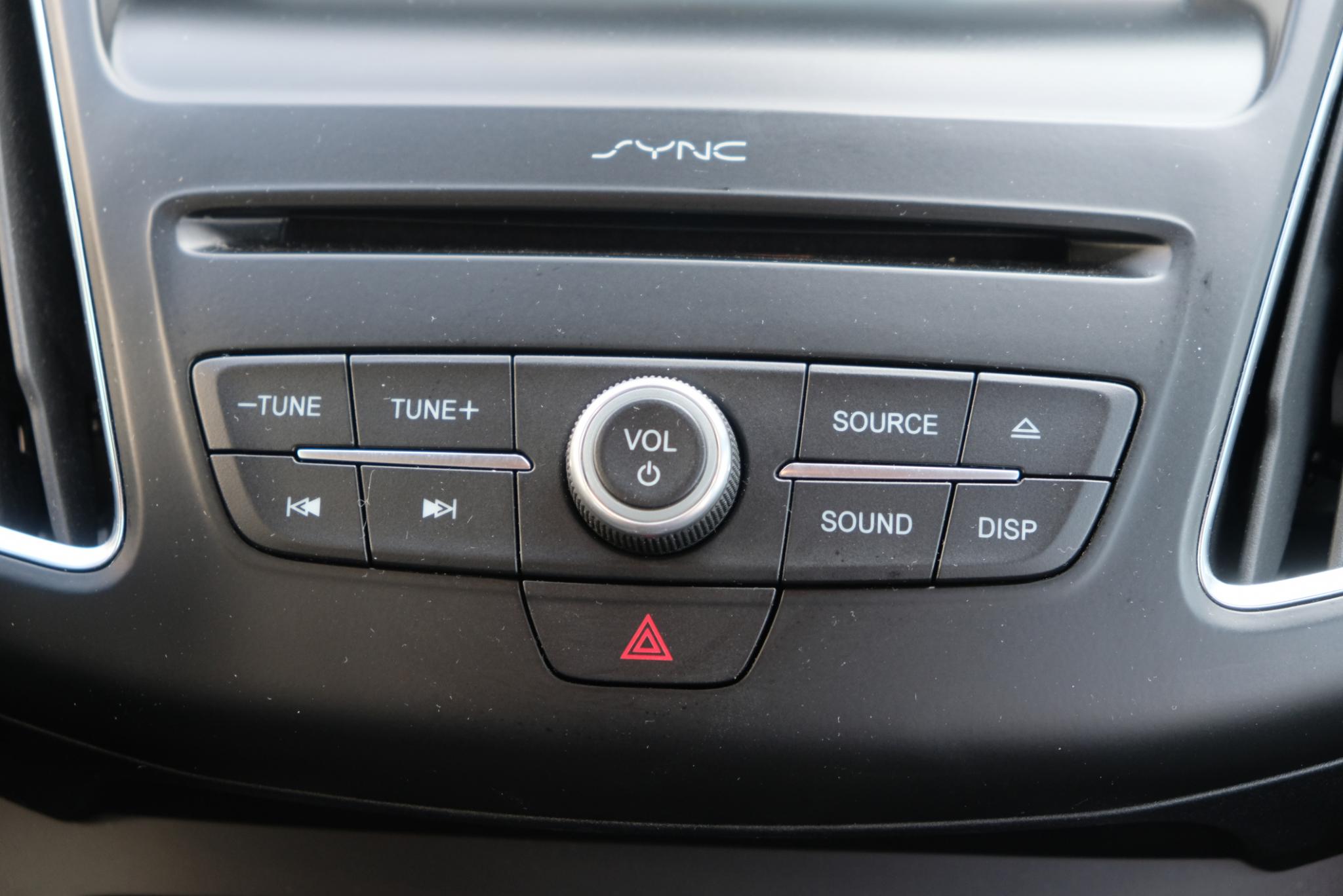 Ford Focus 1.0 EcoBoost 125pk ST-Line | Navi | 18" velgen | Parkassist | Climate | Cruise afbeelding 12