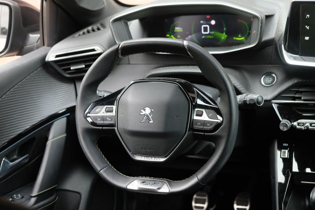 Peugeot 208 1.2 PureTech 100pk GT | Navi | App Connect | Adaptive Cruise | Full LED | Camera | 17" velgen afbeelding 12
