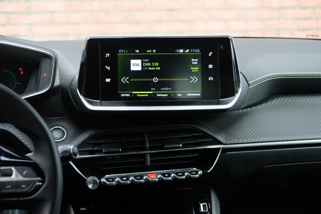 Peugeot 208 1.2 PureTech 100pk GT | Navi | App Connect | Adaptive Cruise | Full LED | Camera | 17" velgen afbeelding 15