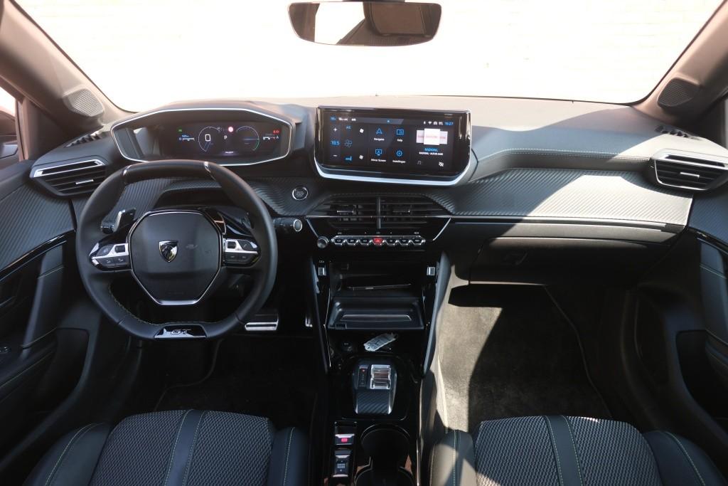 Peugeot 208 1.2 Hybrid 145pk e-DCS6 GT | App Connect | Climate | Adaptive Cruise | Keyless | Camera | Blind Spot | PDC afbeelding 6