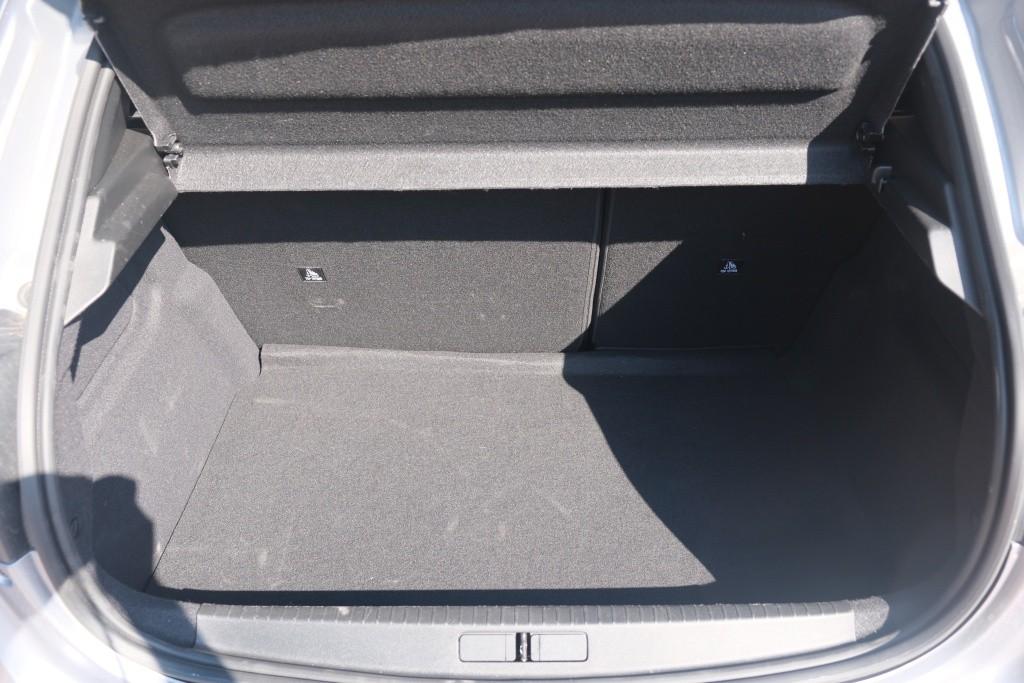 Peugeot 208 1.2 Hybrid 145pk e-DCS6 GT | App Connect | Climate | Adaptive Cruise | Keyless | Camera | Blind Spot | PDC afbeelding 29