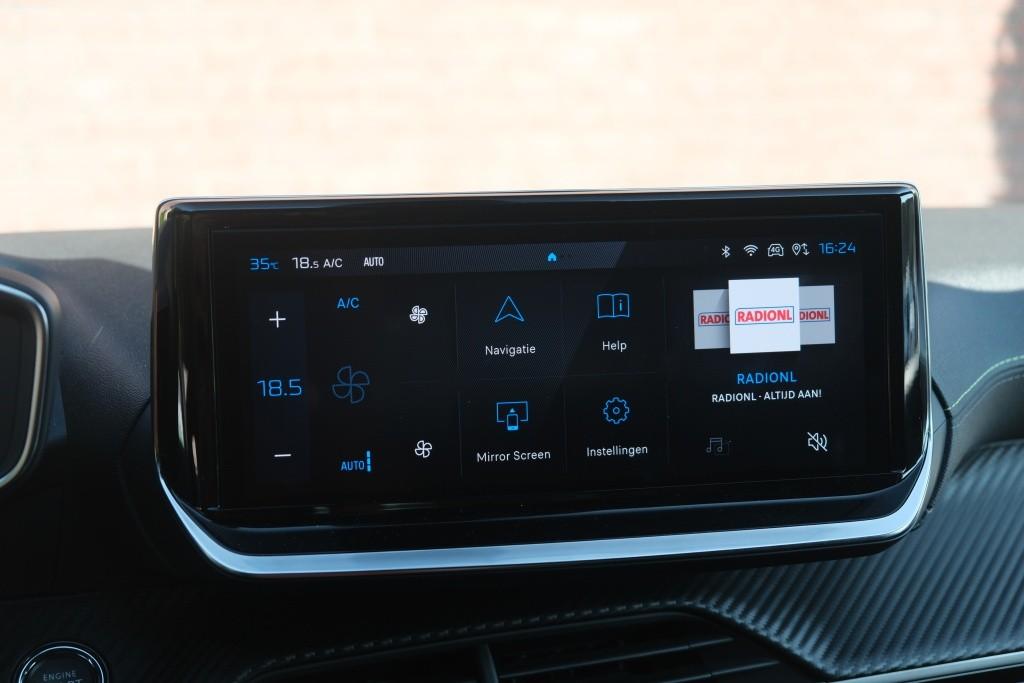 Peugeot 208 1.2 Hybrid 145pk e-DCS6 GT | App Connect | Climate | Adaptive Cruise | Keyless | Camera | Blind Spot | PDC afbeelding 16