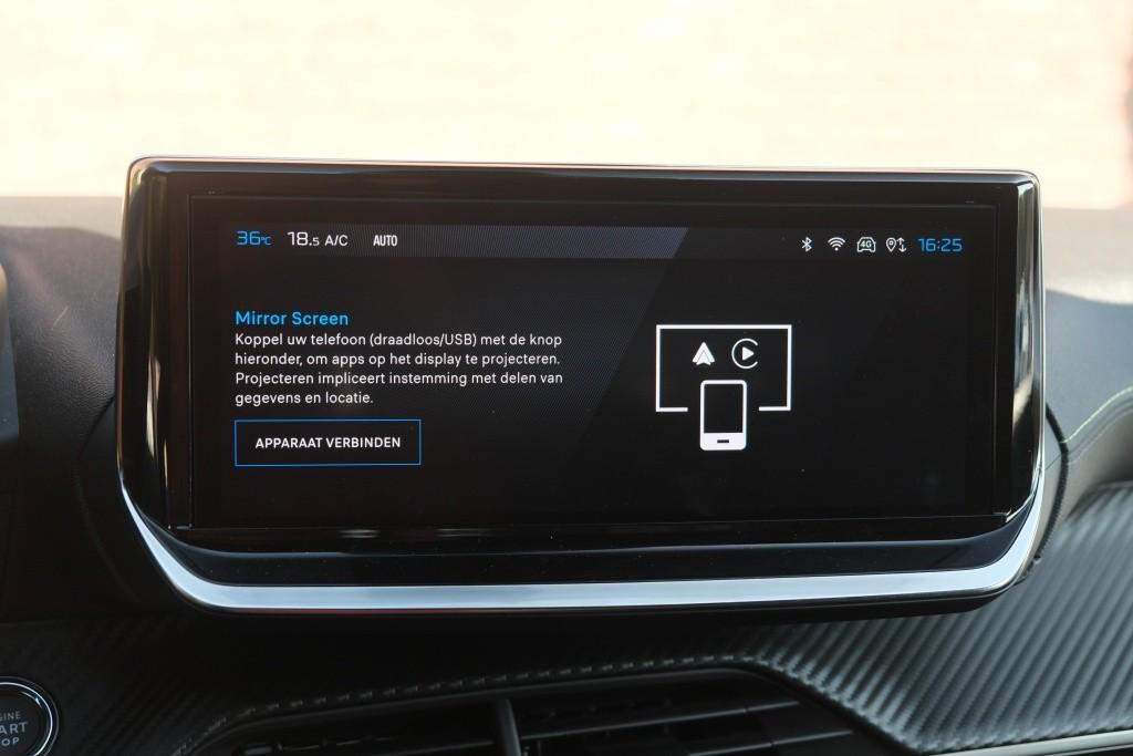 Peugeot 208 1.2 Hybrid 145pk e-DCS6 GT | App Connect | Climate | Adaptive Cruise | Keyless | Camera | Blind Spot | PDC afbeelding 17