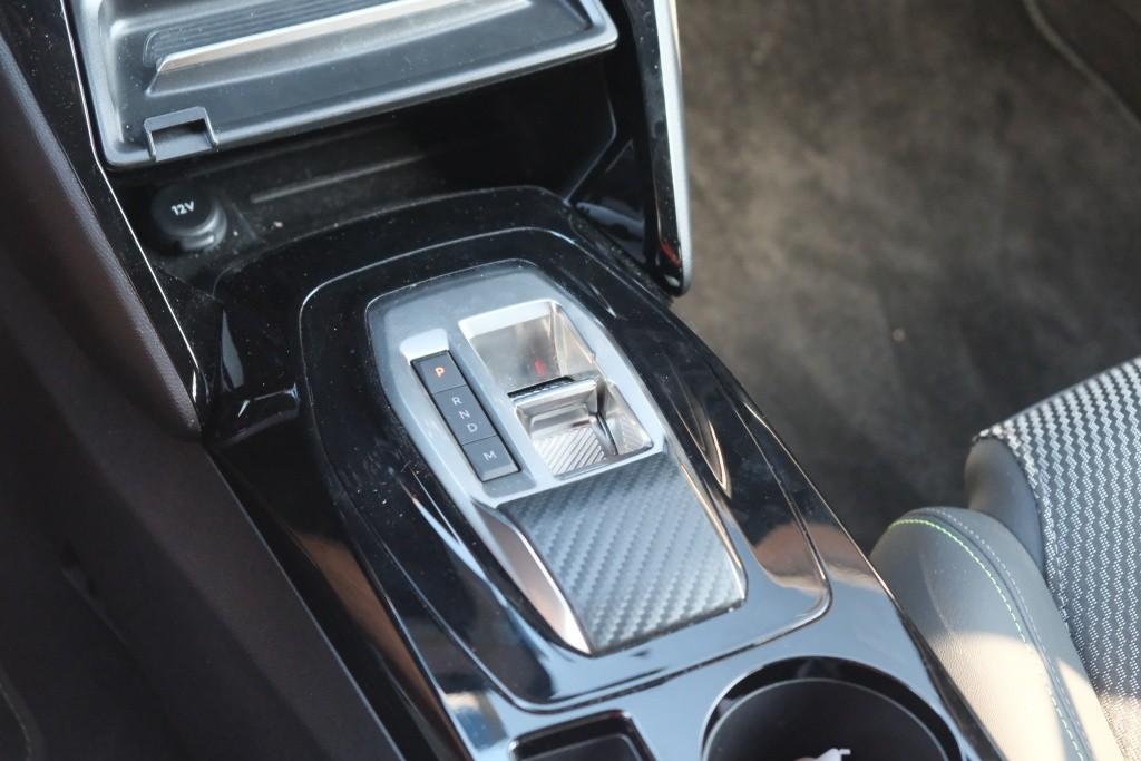 Peugeot 208 1.2 Hybrid 145pk e-DCS6 GT | App Connect | Climate | Adaptive Cruise | Keyless | Camera | Blind Spot | PDC afbeelding 22