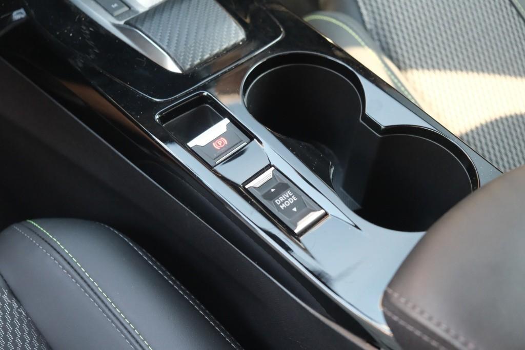 Peugeot 208 1.2 Hybrid 145pk e-DCS6 GT | App Connect | Climate | Adaptive Cruise | Keyless | Camera | Blind Spot | PDC afbeelding 23