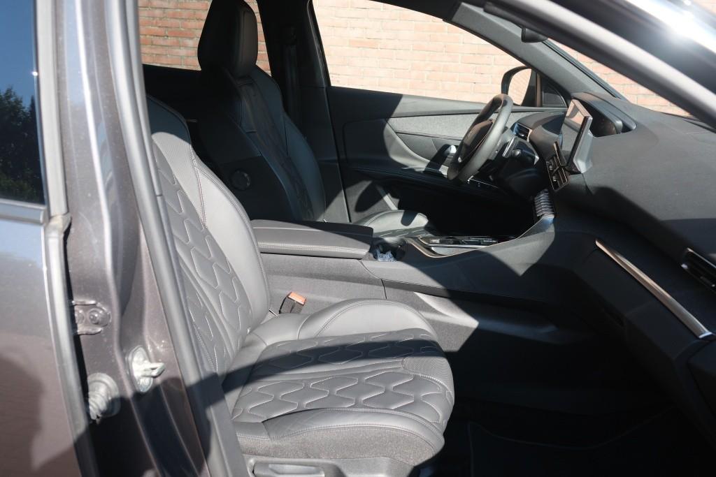 Peugeot 3008 1.2 Hybrid 145pk e-DCS6 Allure Pack Business | Navi | App Connect | Cruise | Climate | Keyless | Camera | Elektrische Achterklep afbeelding 4